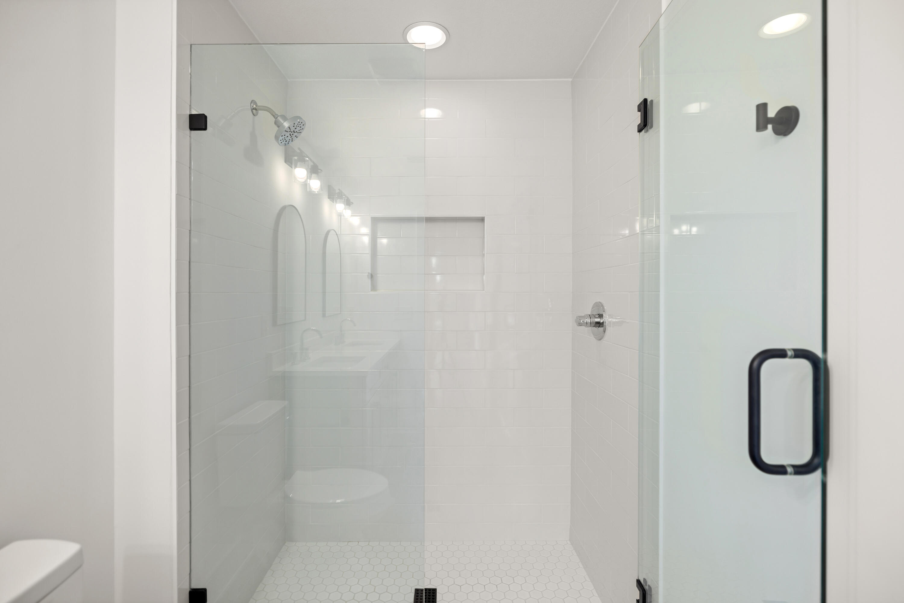 BAY BREEZE T/H - Residential