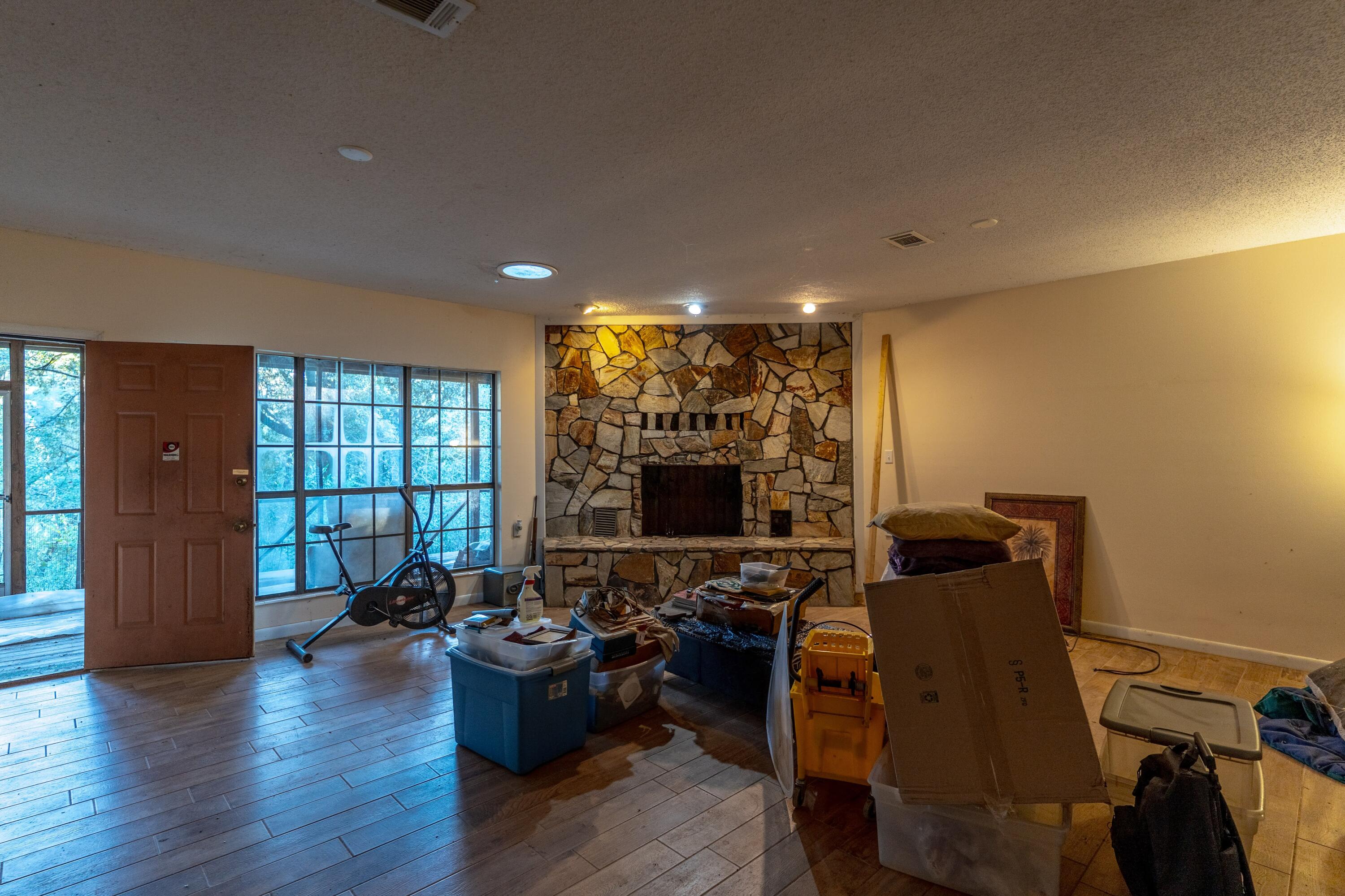 NO RECORDED SUBDIVISION - Residential