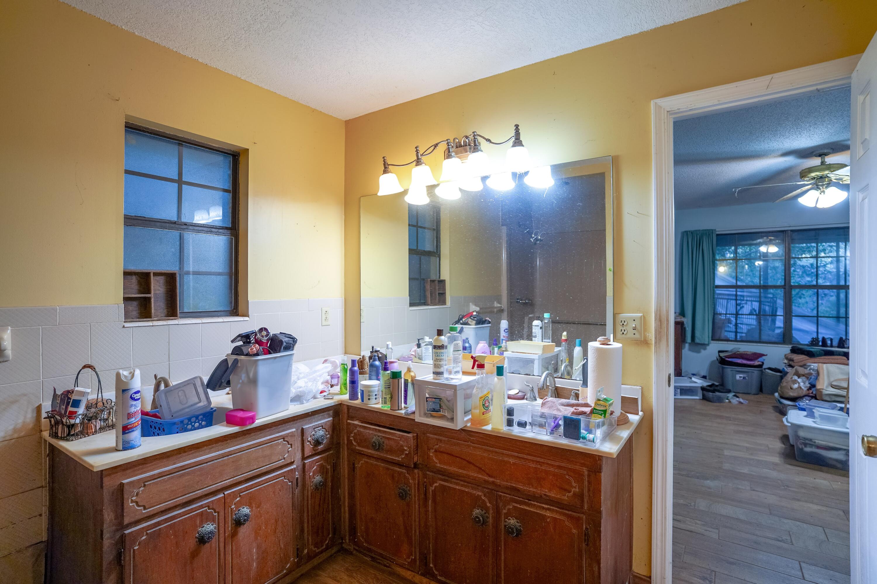 NO RECORDED SUBDIVISION - Residential