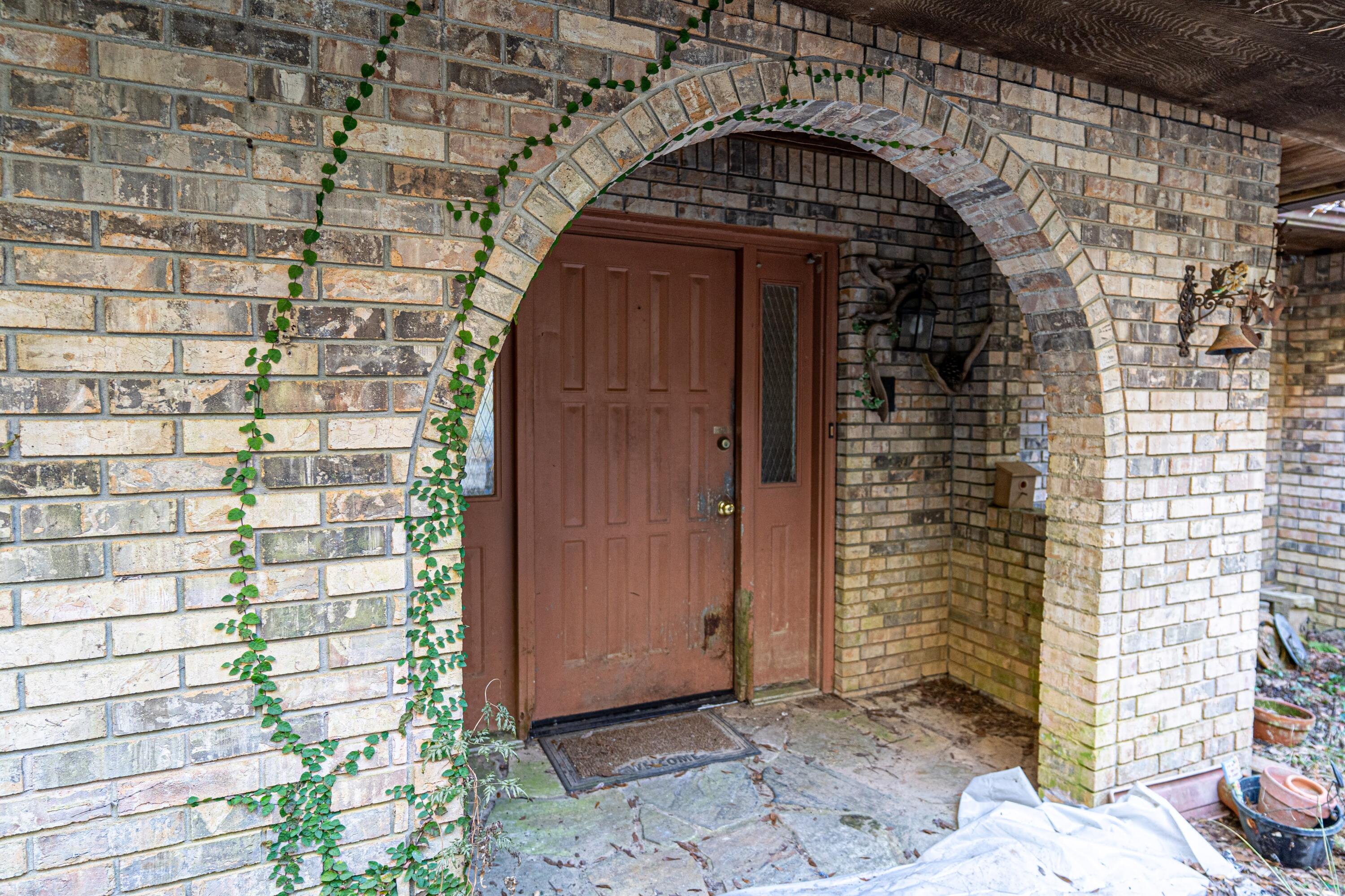 NO RECORDED SUBDIVISION - Residential