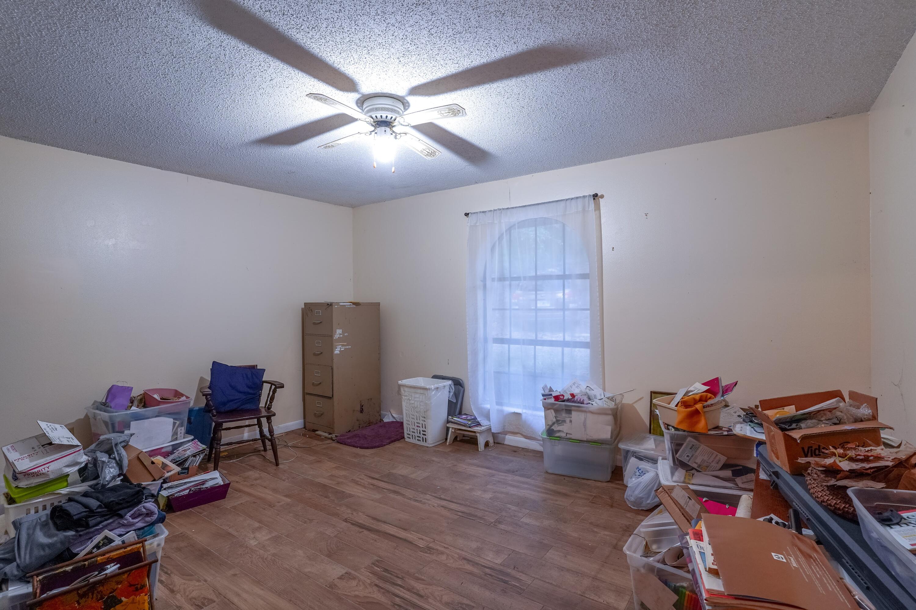 NO RECORDED SUBDIVISION - Residential