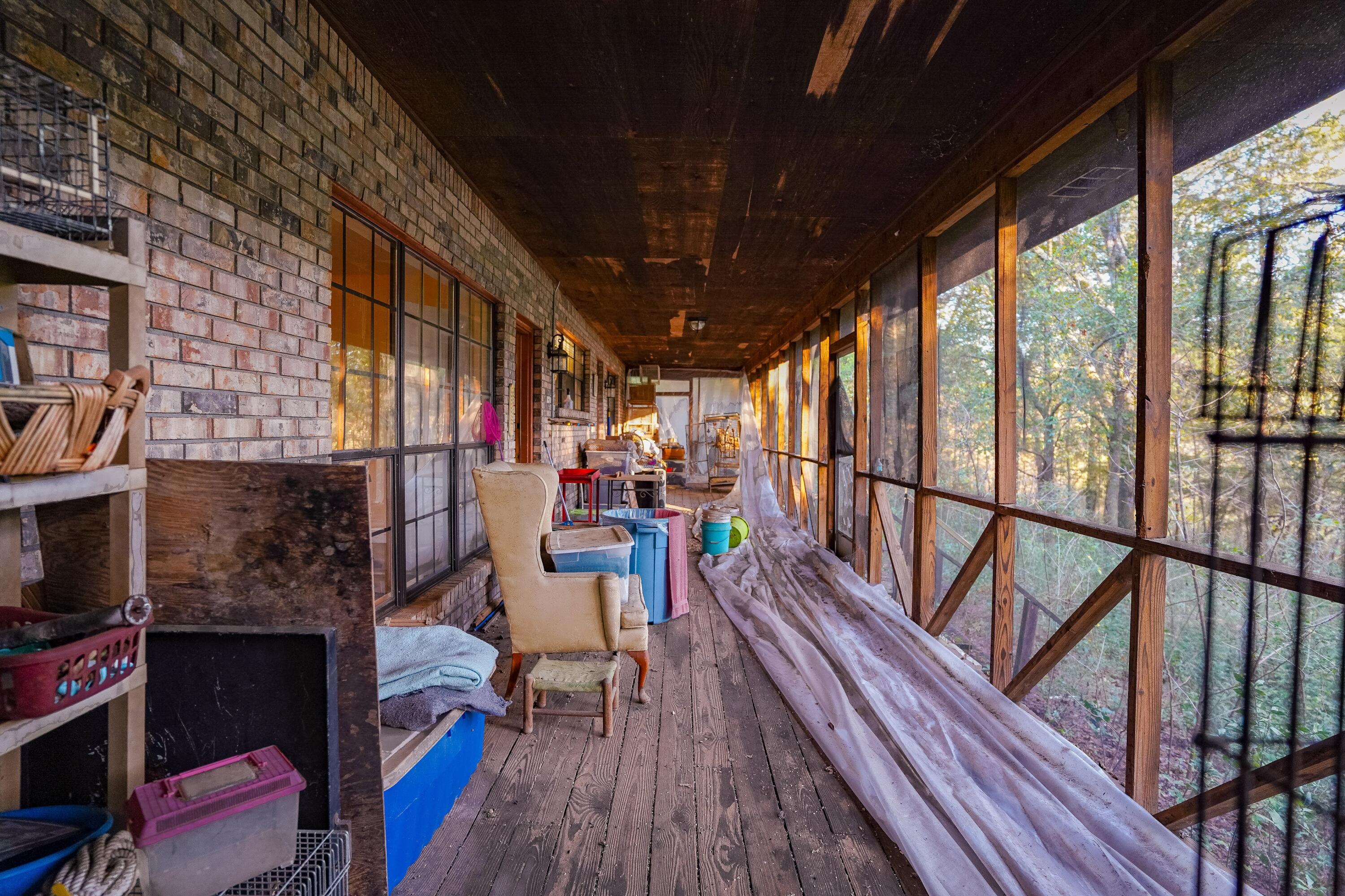 NO RECORDED SUBDIVISION - Residential