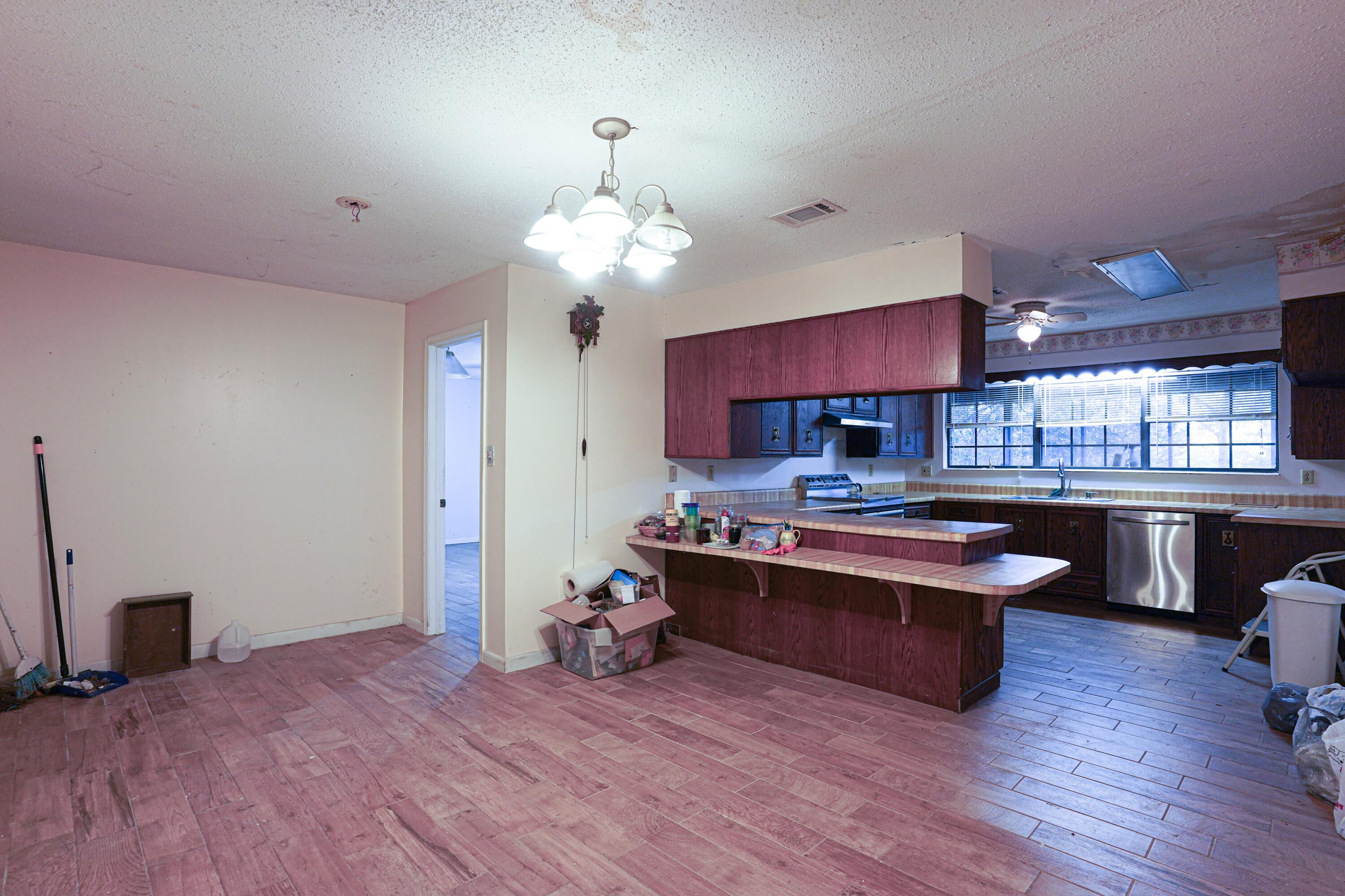 NO RECORDED SUBDIVISION - Residential