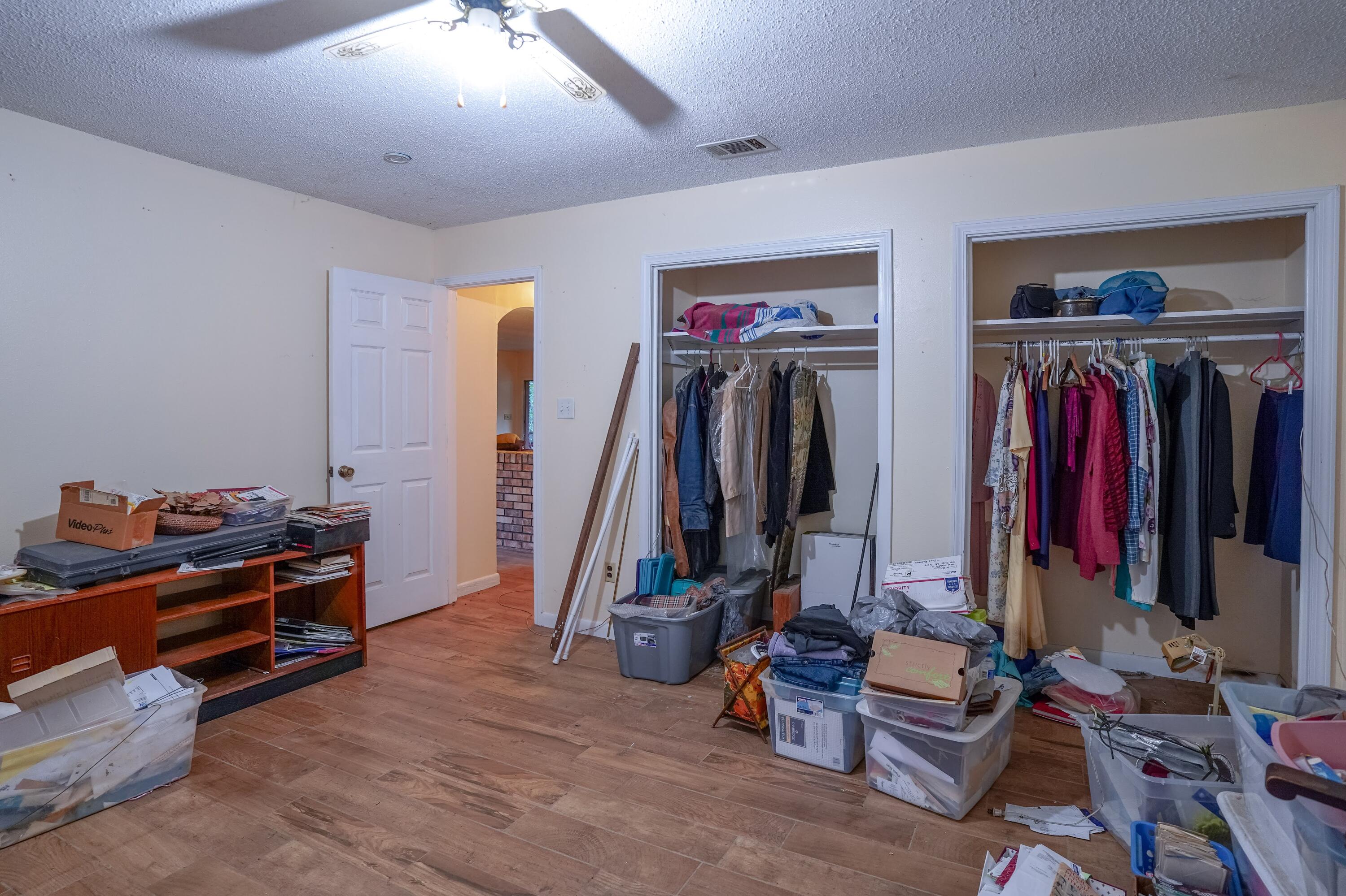 NO RECORDED SUBDIVISION - Residential