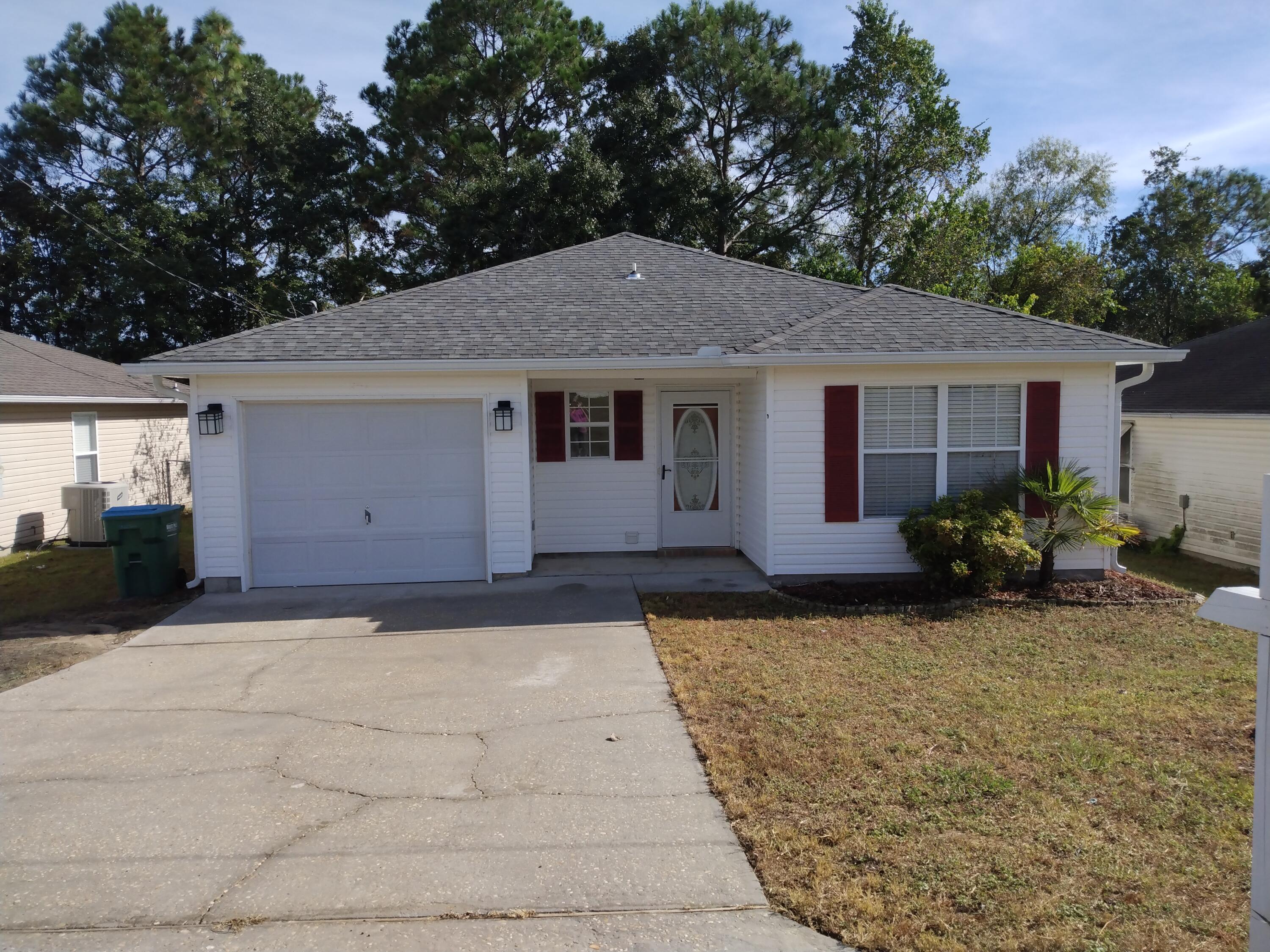 Very nice 3 bedroom, 2 bath home South of I10, easy commute to everywhere.  Includes new luxury vinyl plank flooring, recently painted.  There is a breakfast bar in the kitchen along with a smooth top stove.  The master bedroom has a walk in closet, double sinks and garden tub in the bathroom.  There is a nice deck off the sliding glass doors in the kitchen where you relax and enjoy nature.  Call to schedule an appointment.