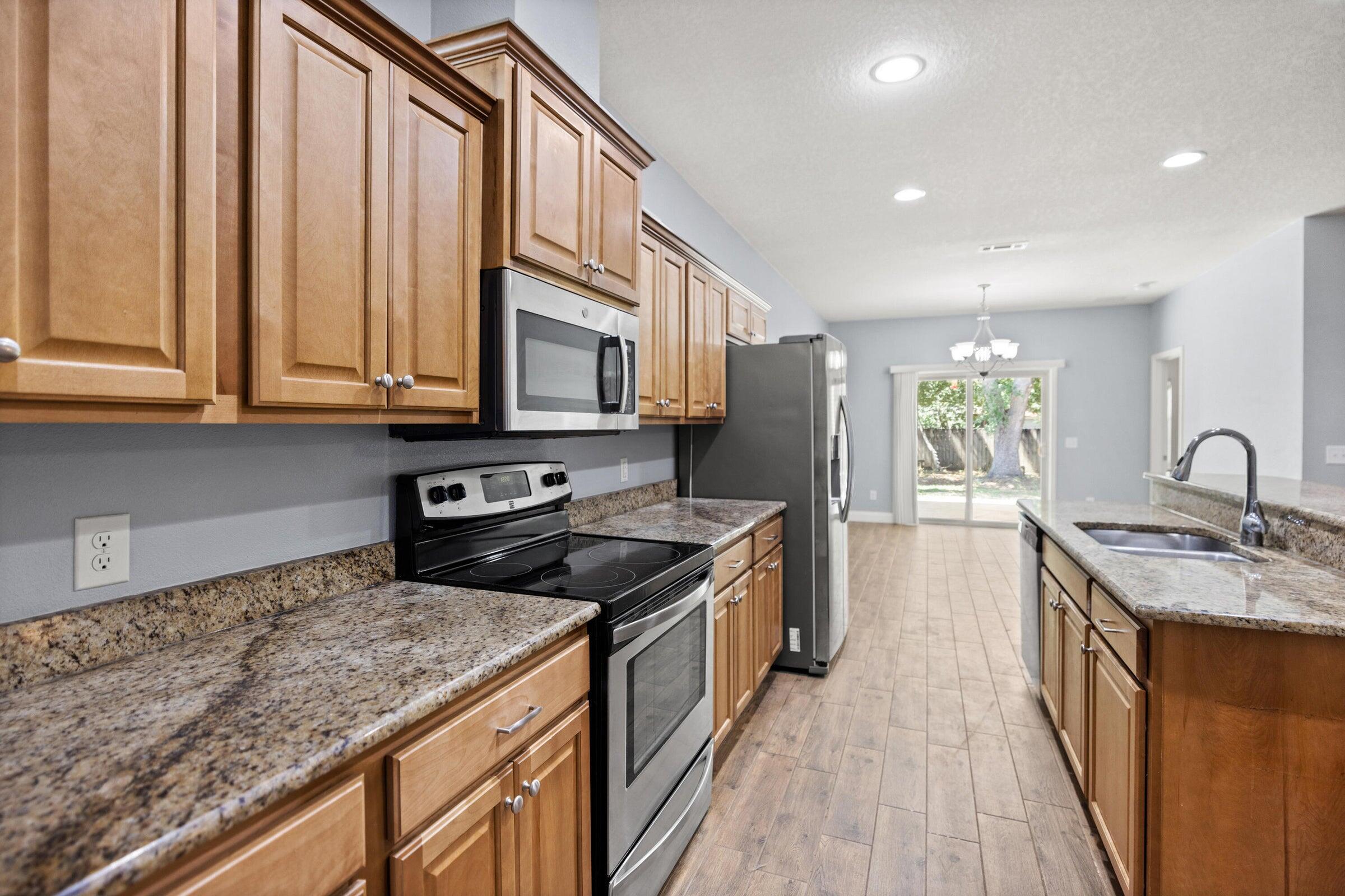 RIVERVIEW ESTATES - Residential Lease