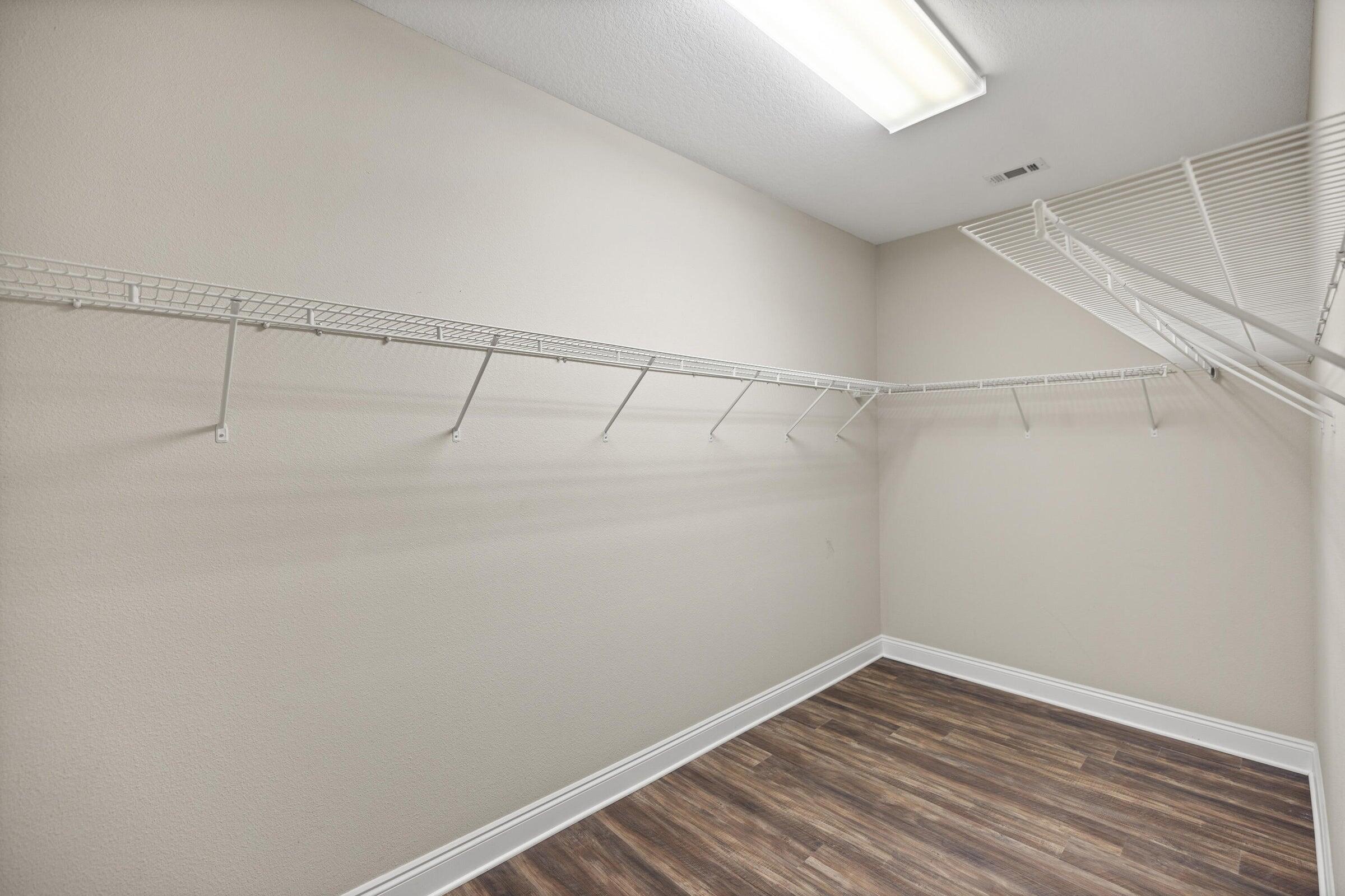 RIVERVIEW ESTATES - Residential Lease