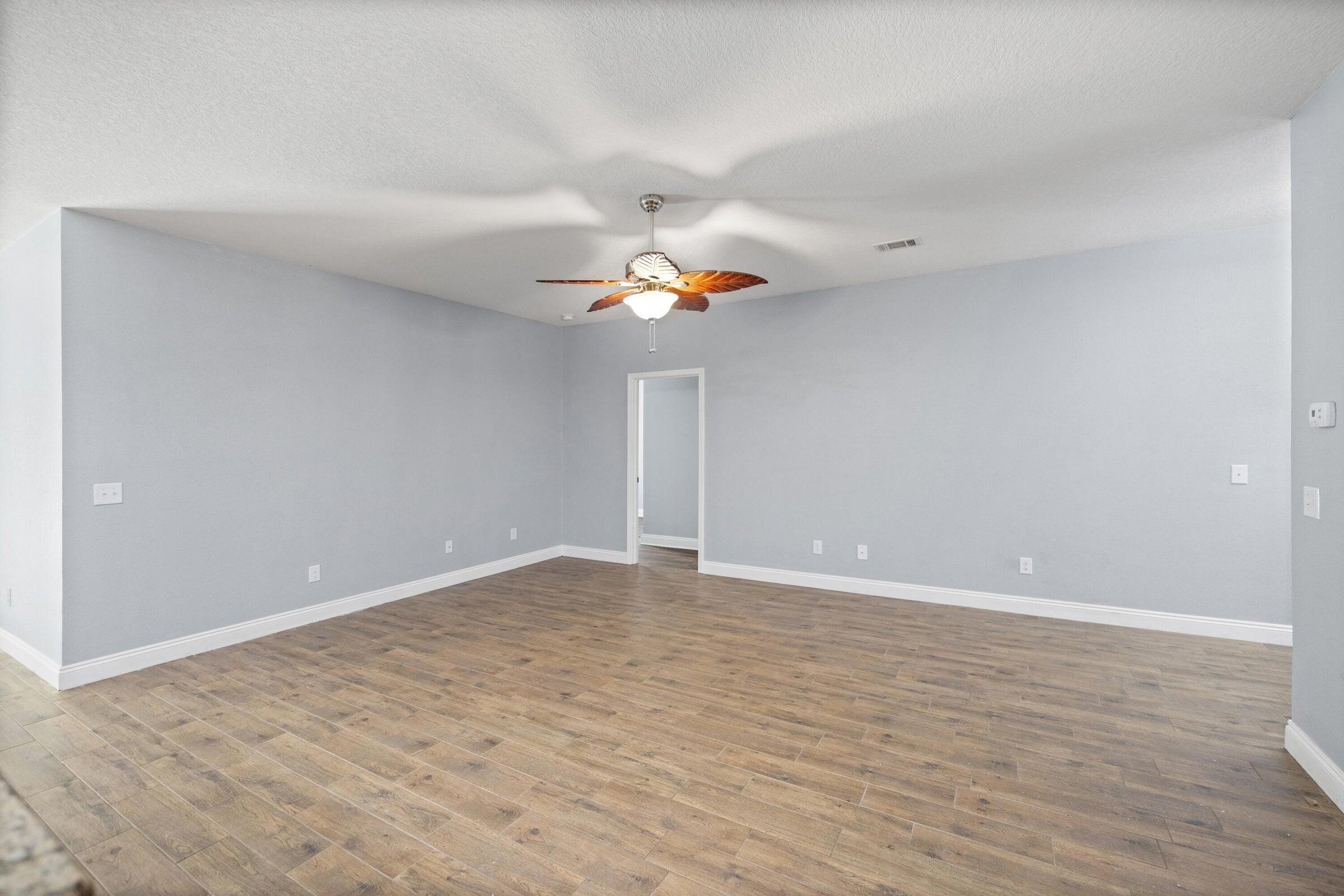 RIVERVIEW ESTATES - Residential Lease