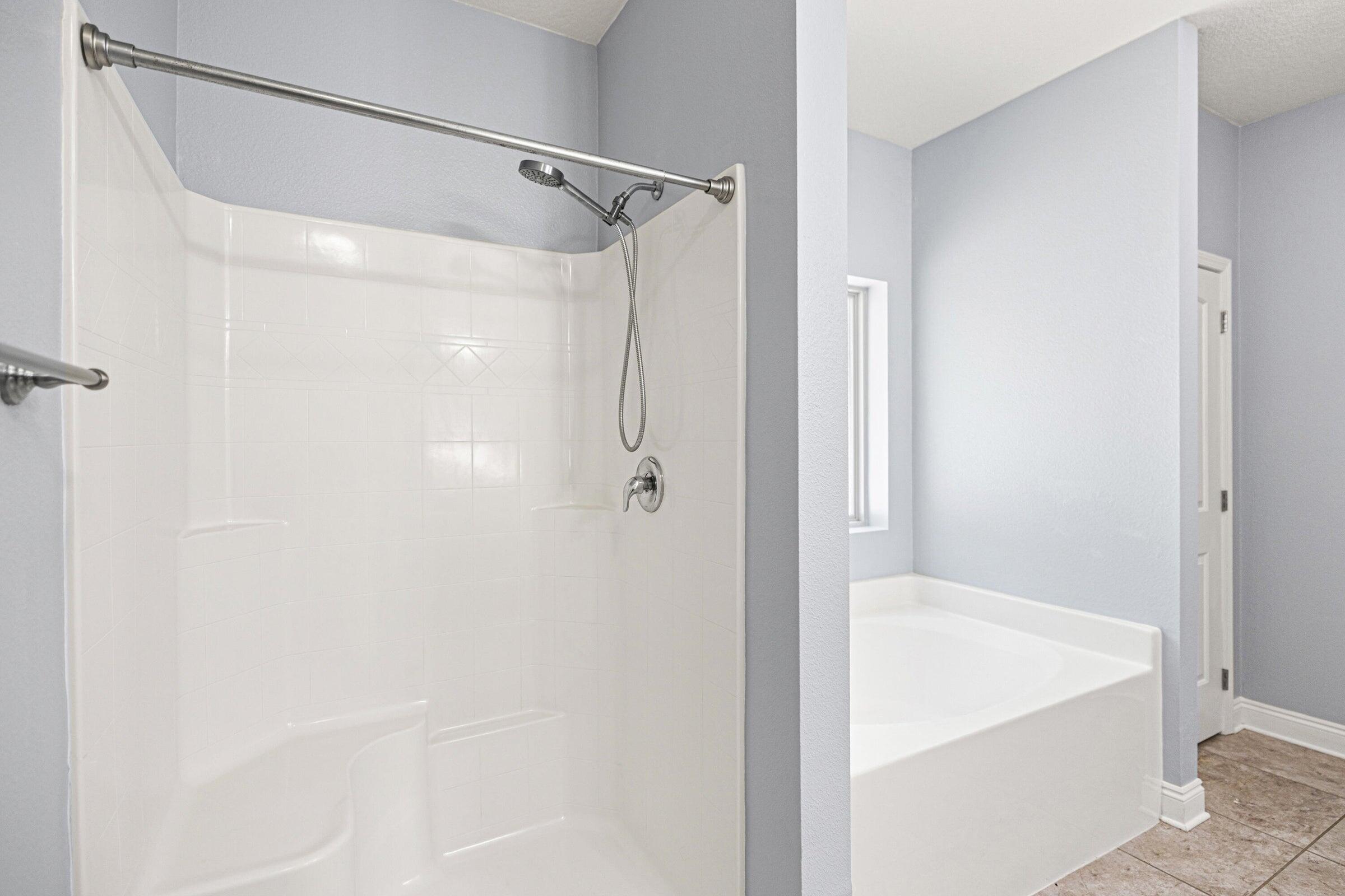 RIVERVIEW ESTATES - Residential Lease