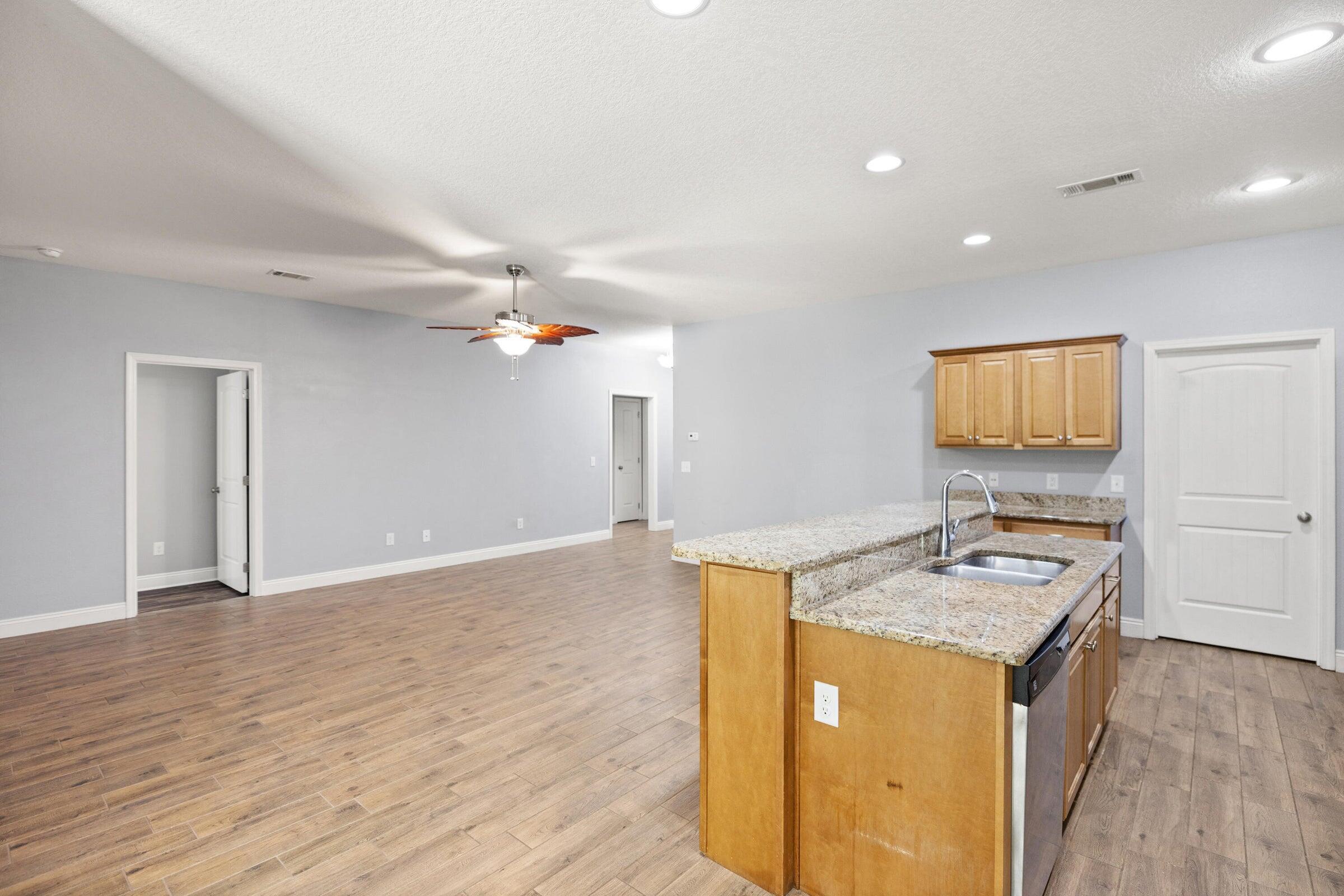 RIVERVIEW ESTATES - Residential Lease