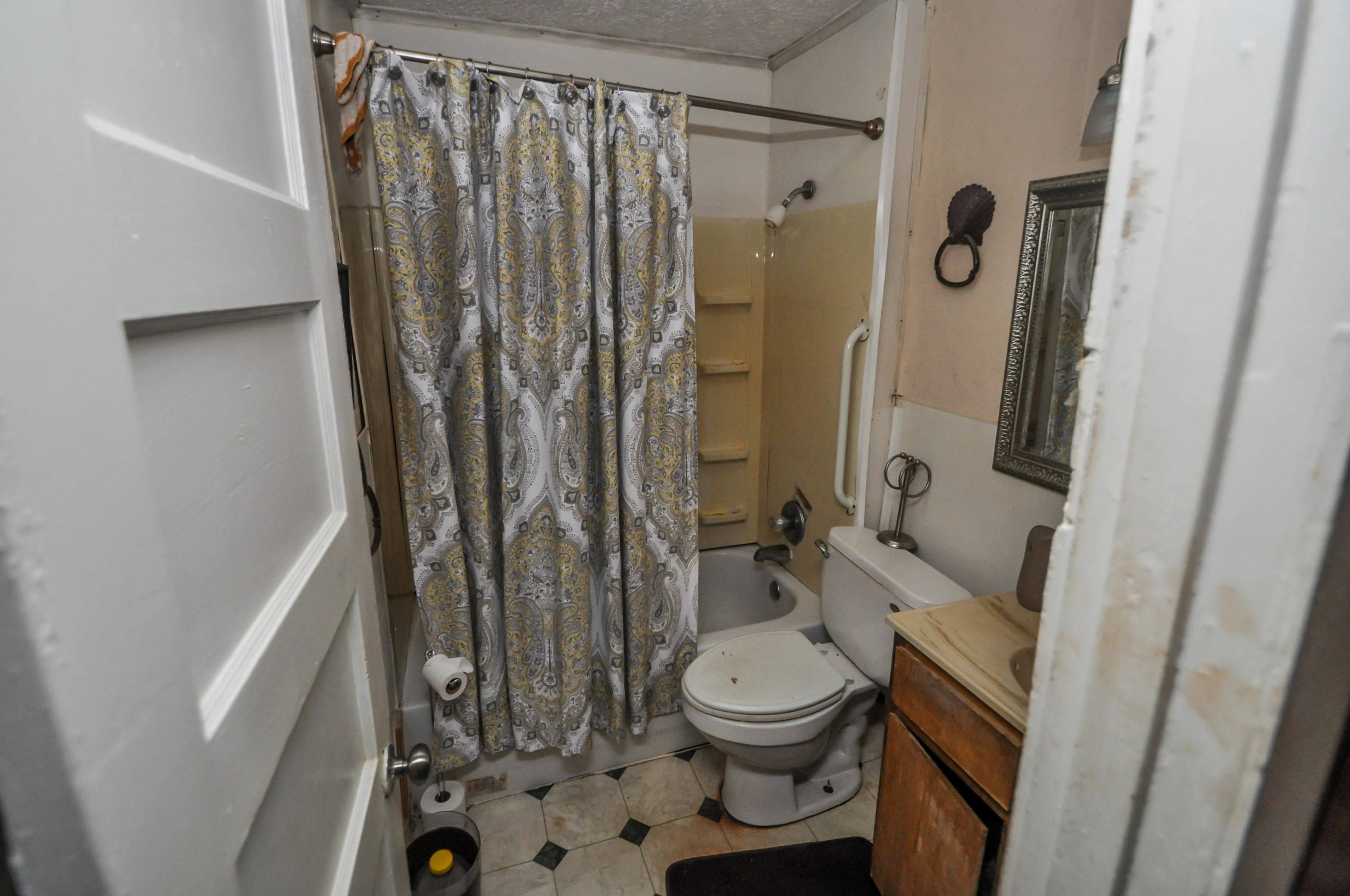 0202 Bay - Central SE - Residential