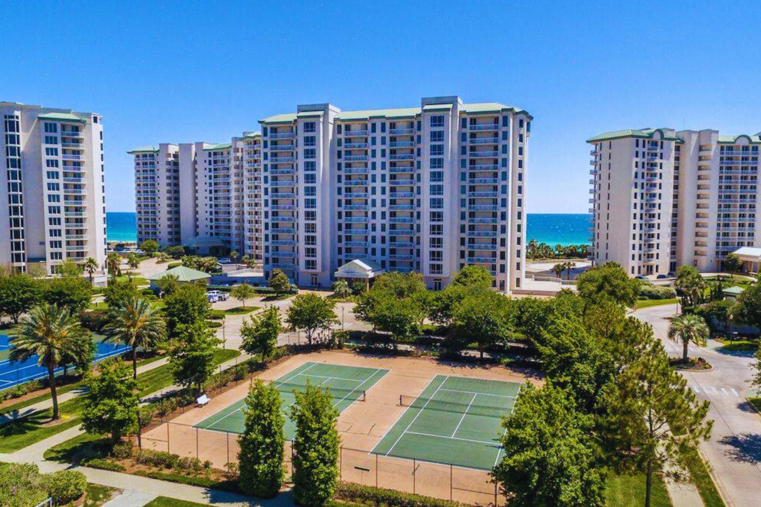 ST. MAARTEN AT SILVER SHELLS - Residential