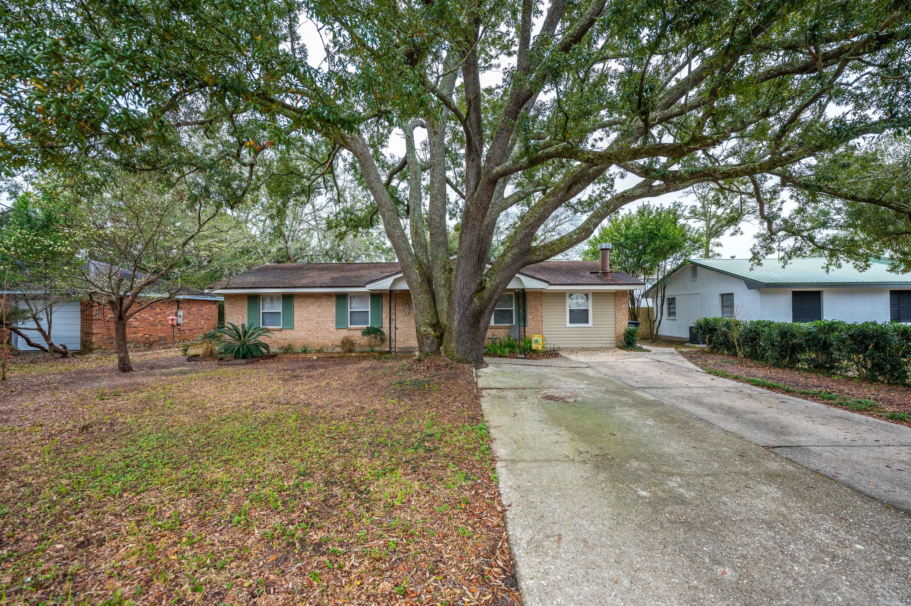 TAHITI TERRACE - Residential