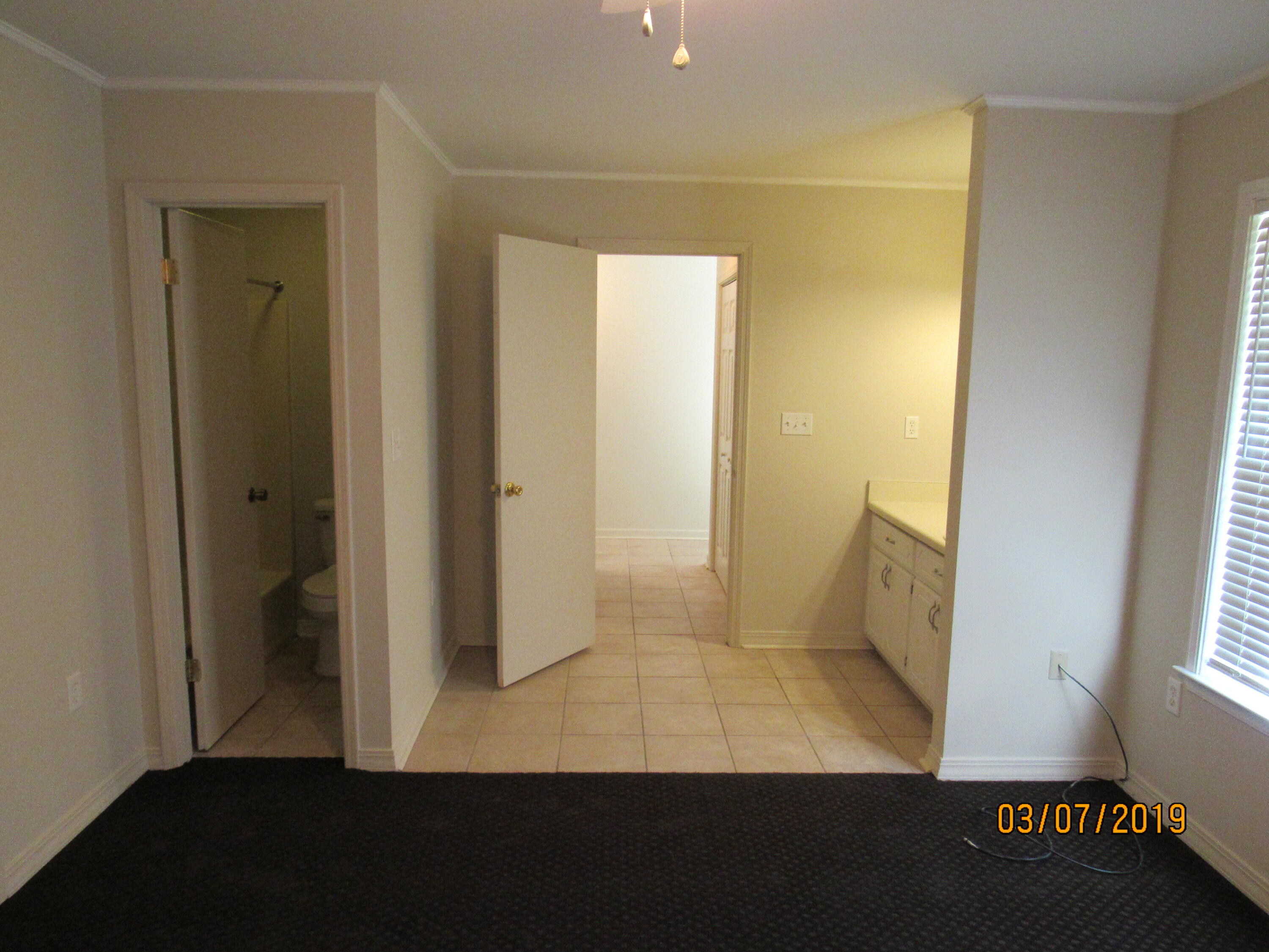 SHOAL CREEK MANOR WEST - Residential Lease