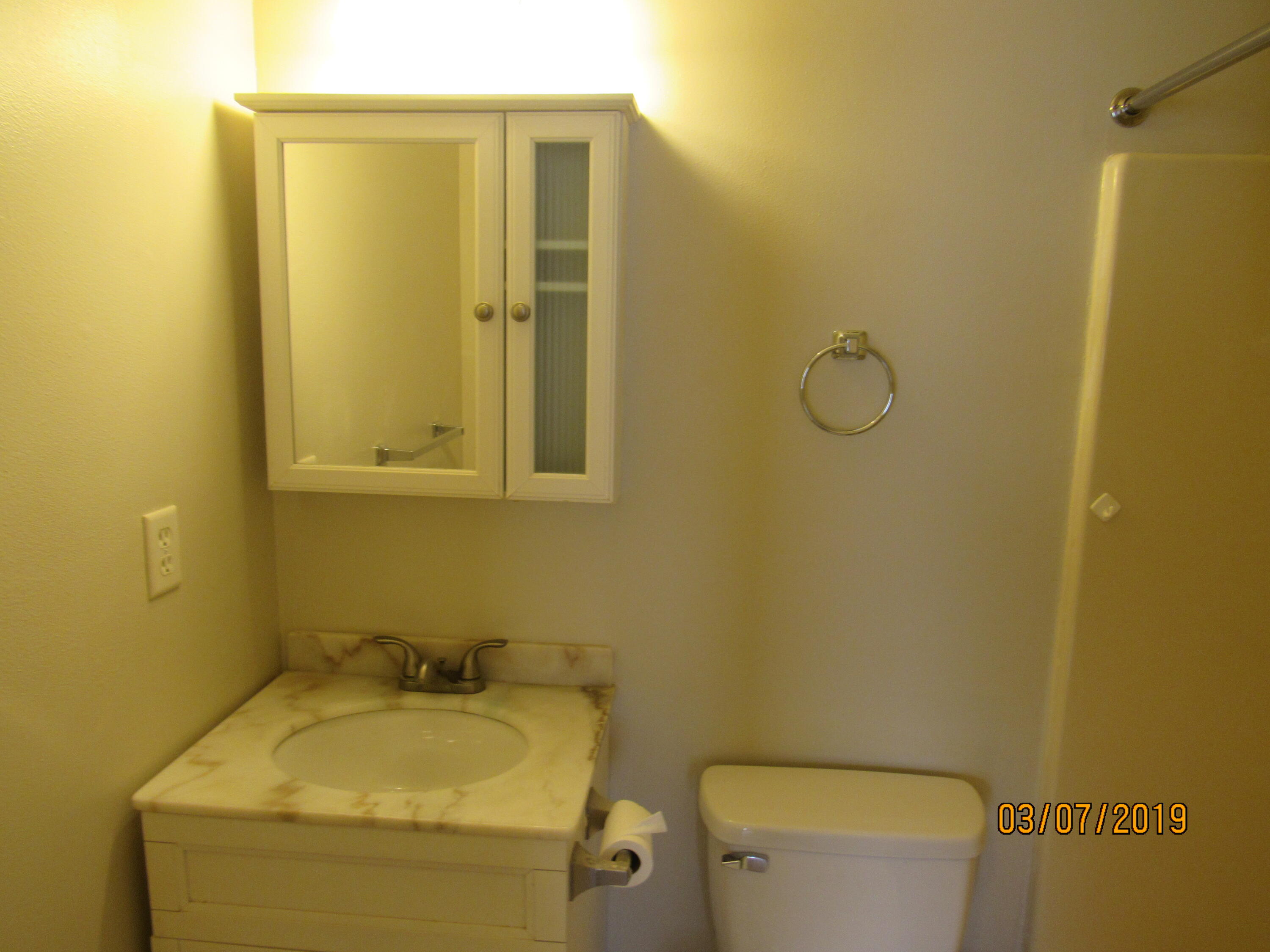 SHOAL CREEK MANOR WEST - Residential Lease