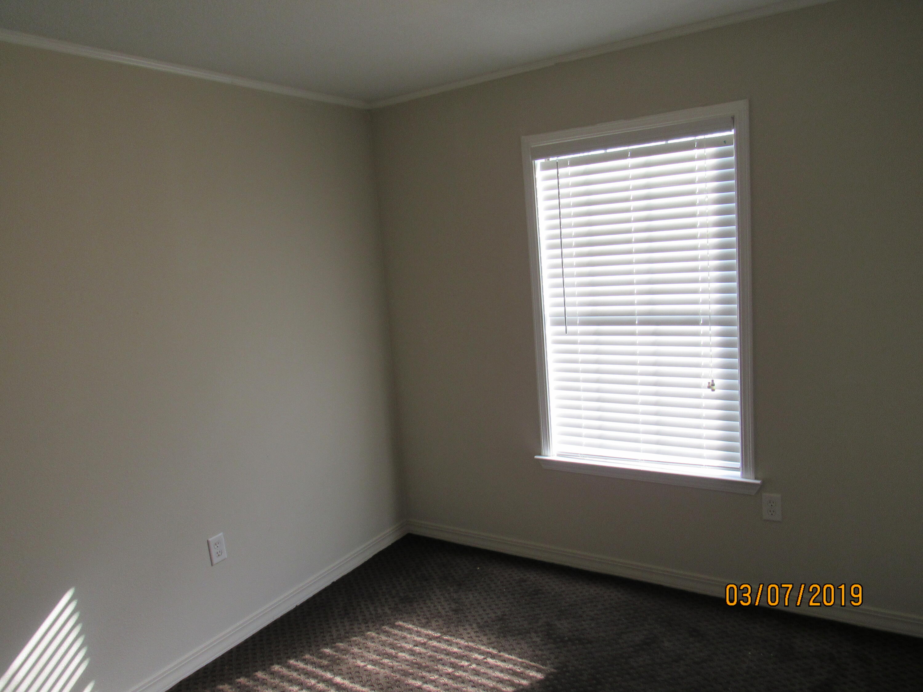 SHOAL CREEK MANOR WEST - Residential Lease