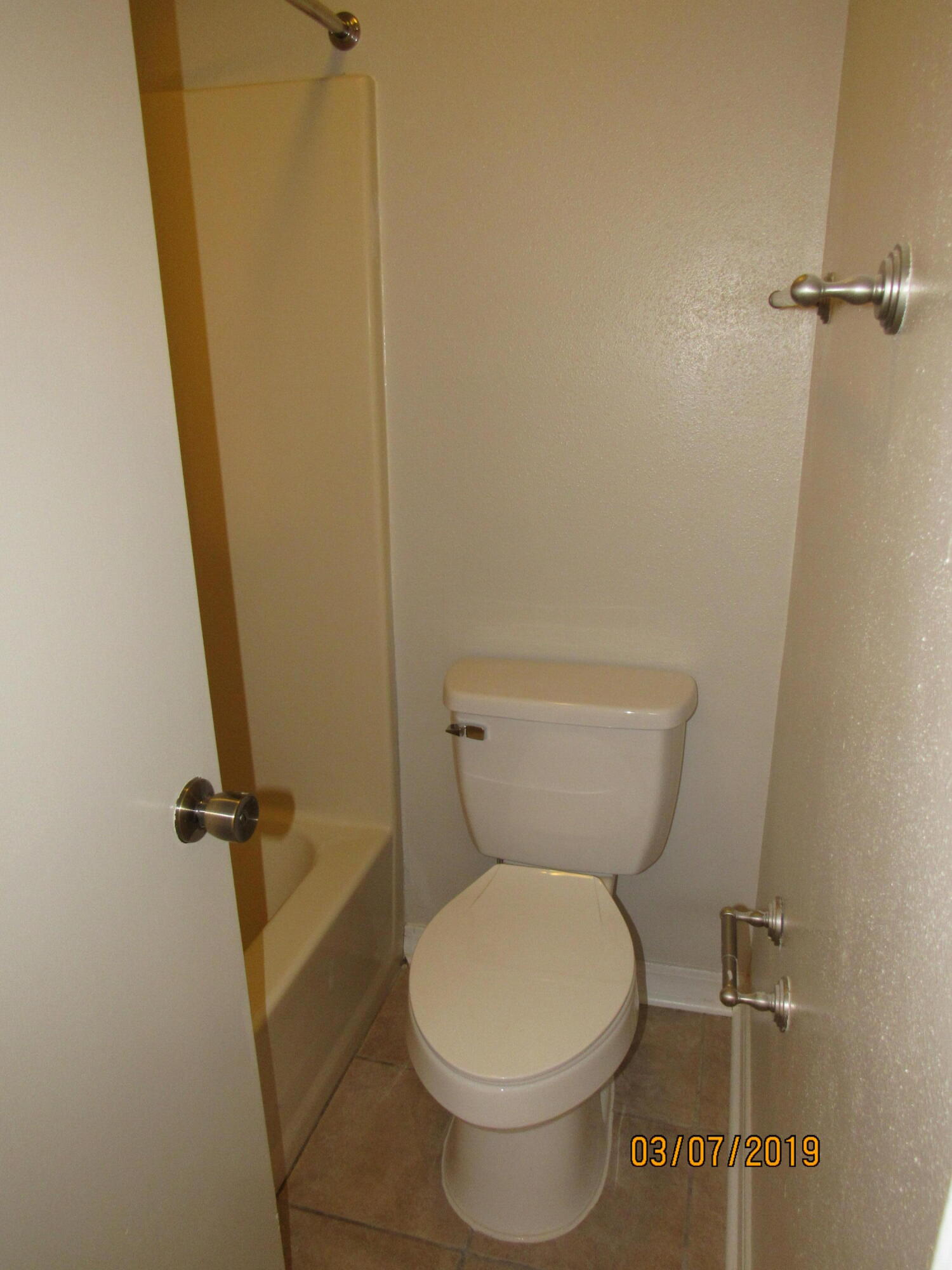 SHOAL CREEK MANOR WEST - Residential Lease