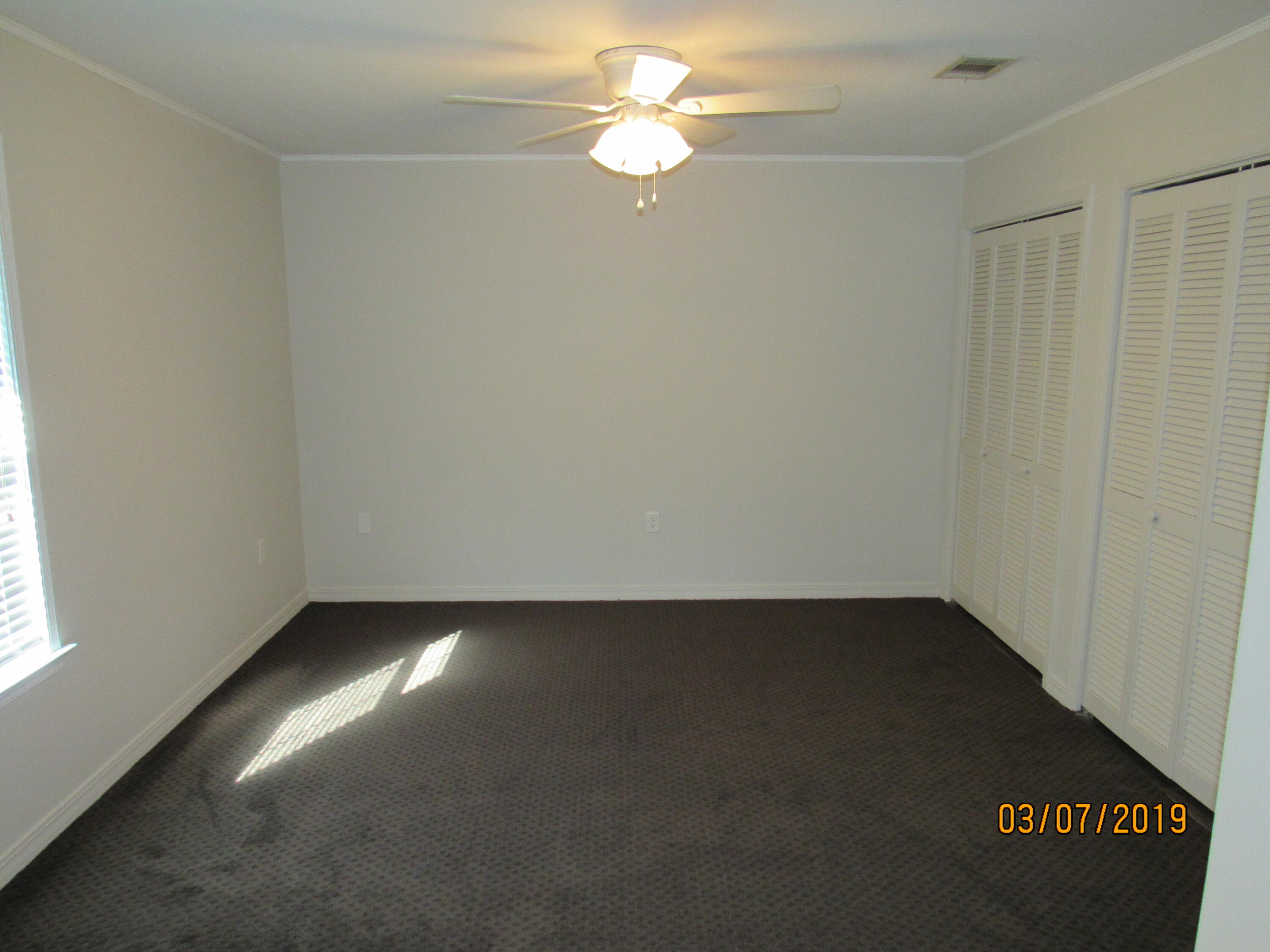 SHOAL CREEK MANOR WEST - Residential Lease