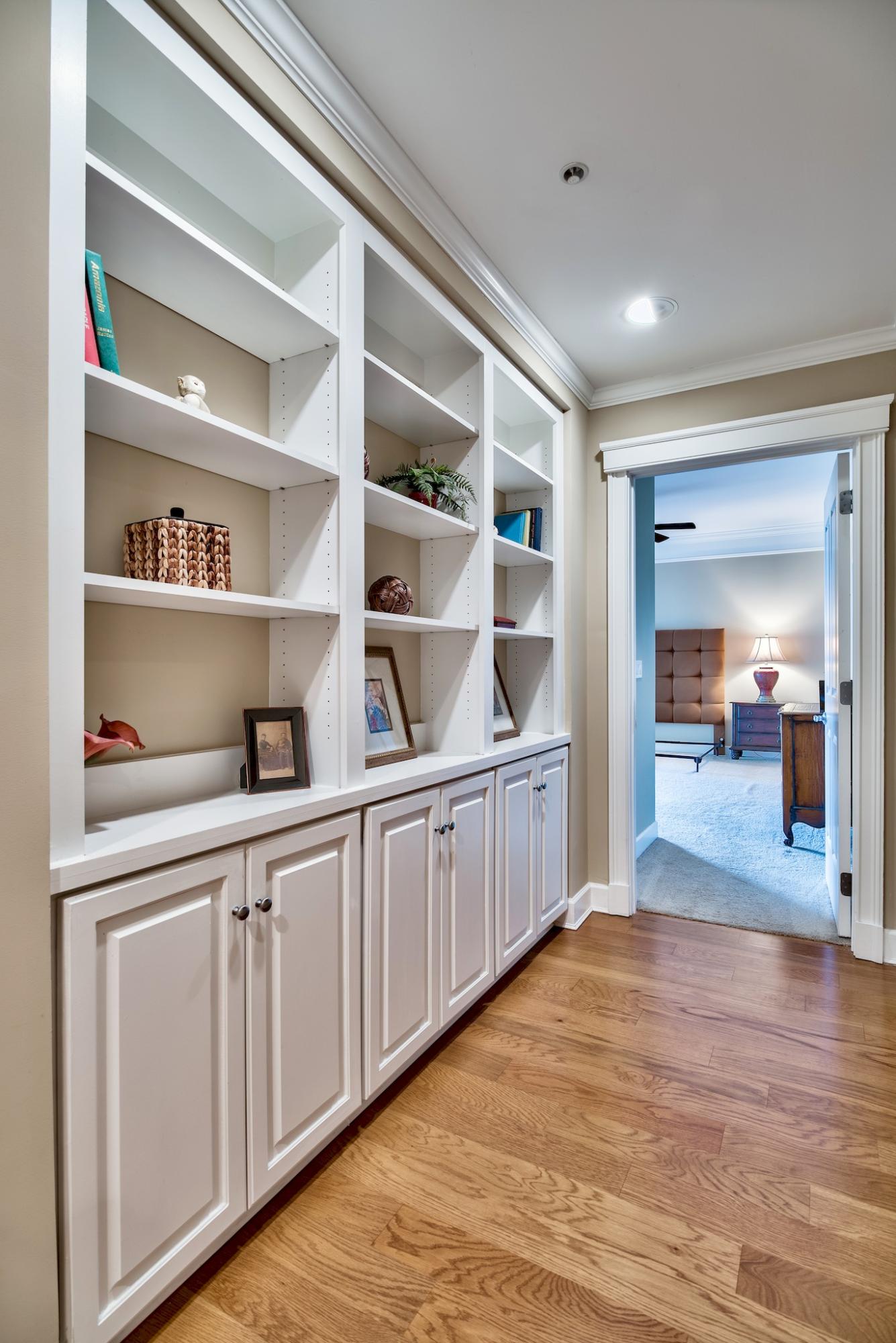 ONE WATER PLACE AT KELLY PLANTATION - Residential