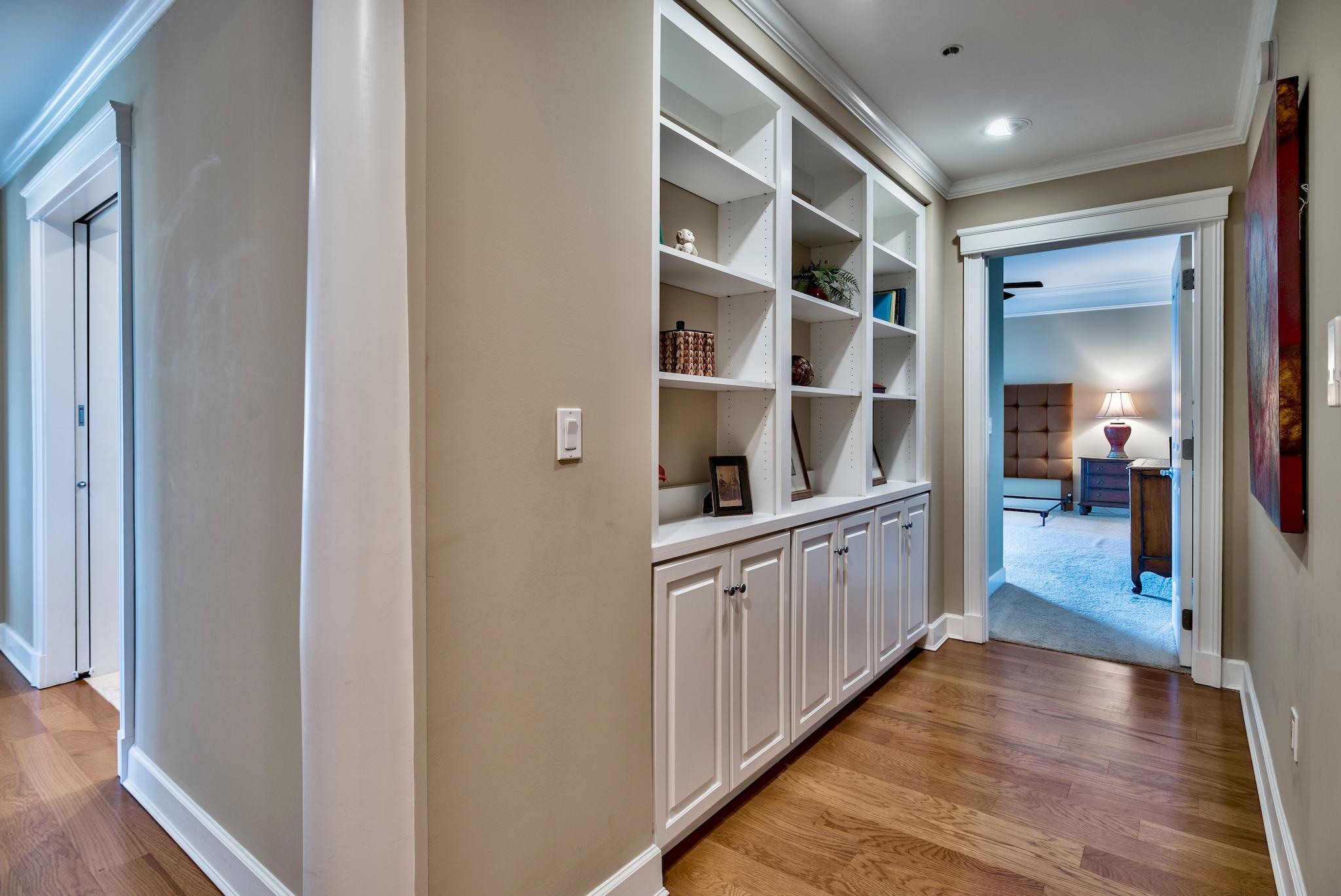 ONE WATER PLACE AT KELLY PLANTATION - Residential