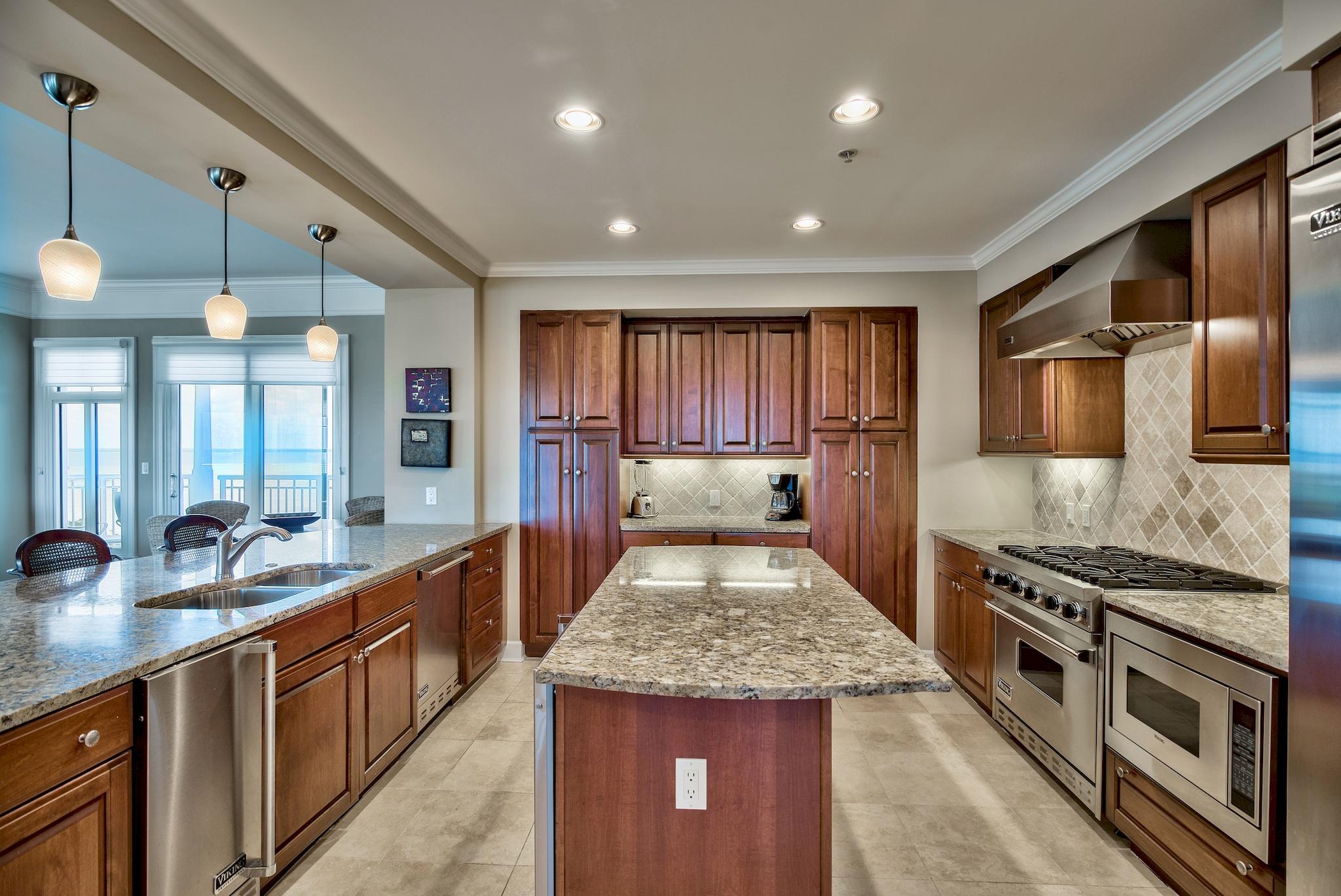 ONE WATER PLACE AT KELLY PLANTATION - Residential