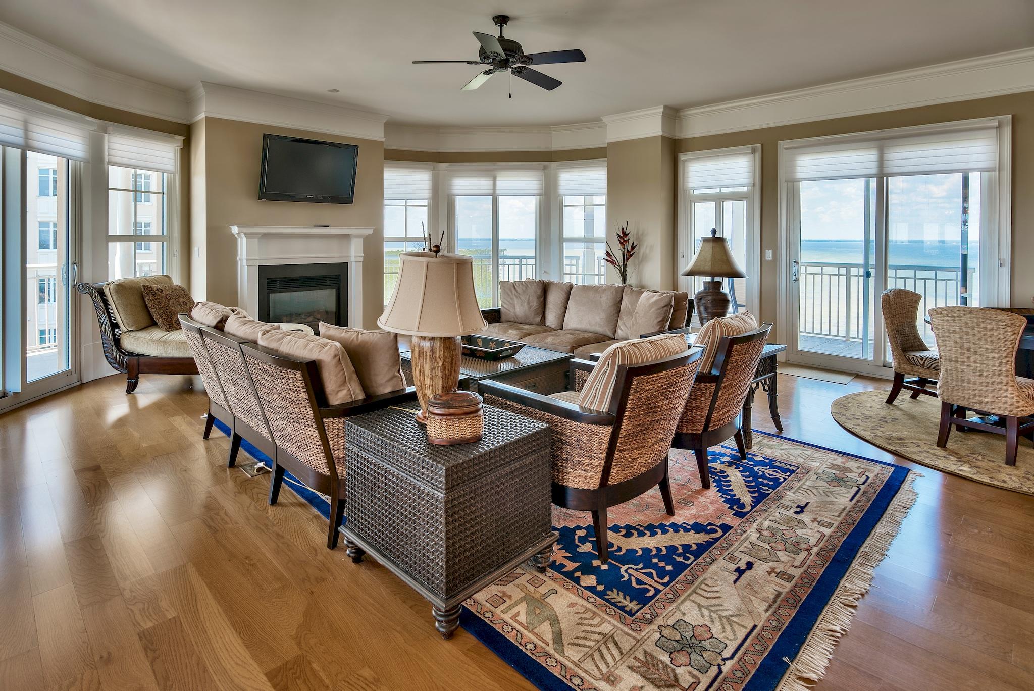 ONE WATER PLACE AT KELLY PLANTATION - Residential