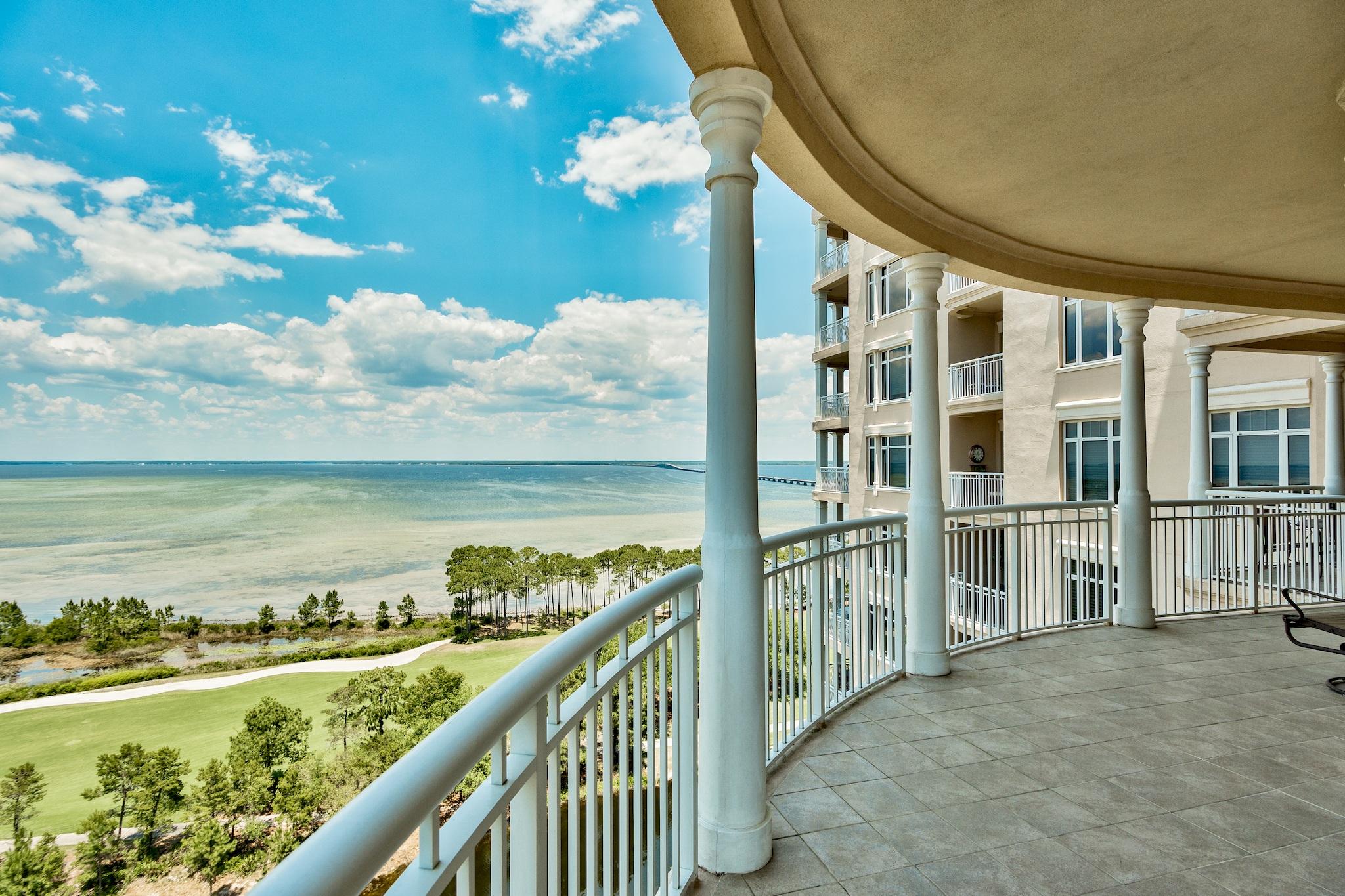 ONE WATER PLACE AT KELLY PLANTATION - Residential