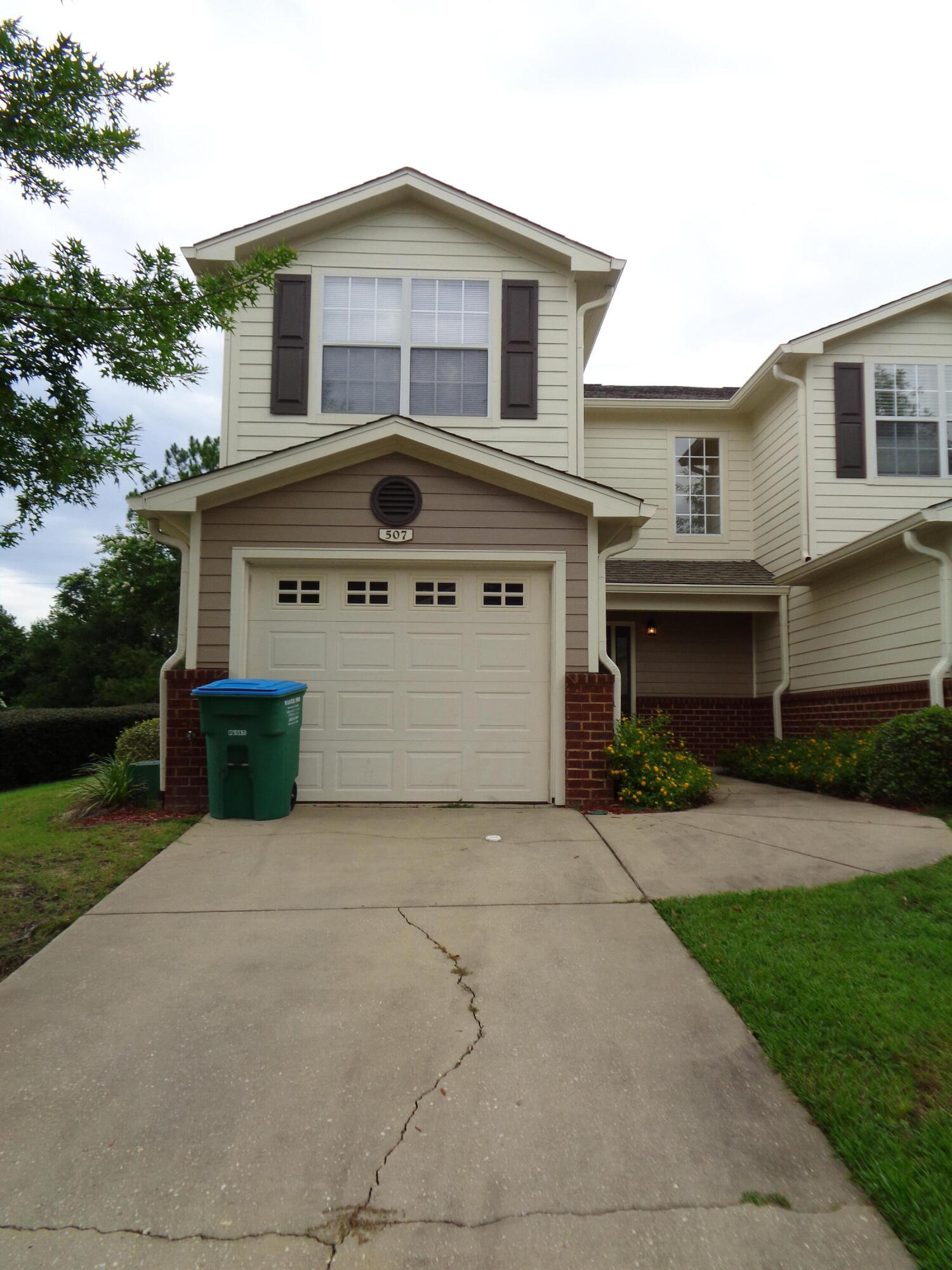 Great Location! Eagles Landing is highly sought after community! 3 bedroom, 2.5 bathroom with a single car garage, under stairs storage. Lots of crown molding, ceiling fans in living and bedrooms. Master has a good size bathroom and walk-in closet, the two spare bedrooms have a walk in closet too. Kitchen appliances to include a flat top stove, microwave, refrigerator with ice maker, dishwasher & disposal. Living room has wood look tile. Measurements are approximate, buyer to verify all information listed. Community pool and lawn maintenance. Selling Brokerage & Eagles Landing Townhomes are owned by the same parent company.