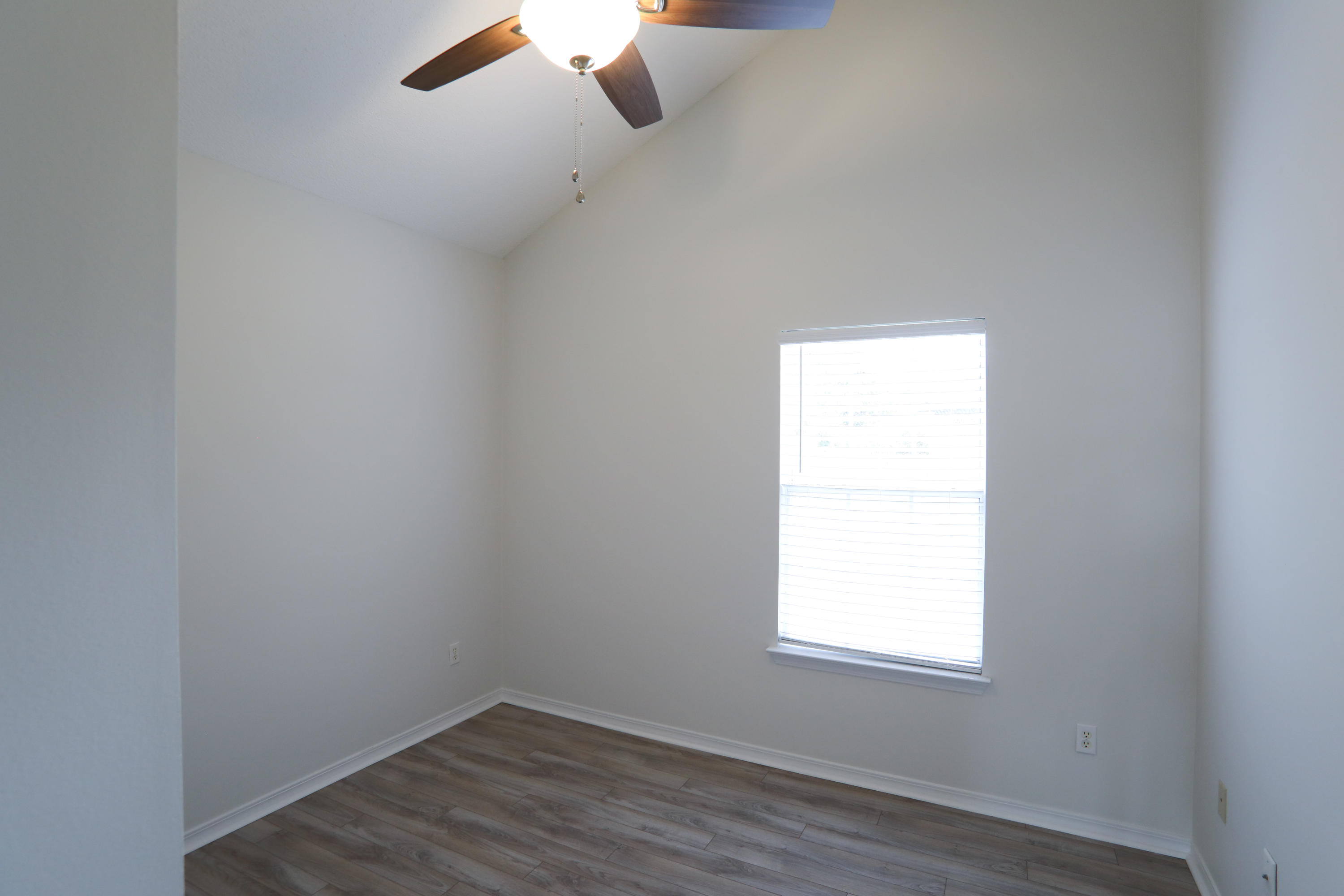 IVALEA GARDENS - Residential