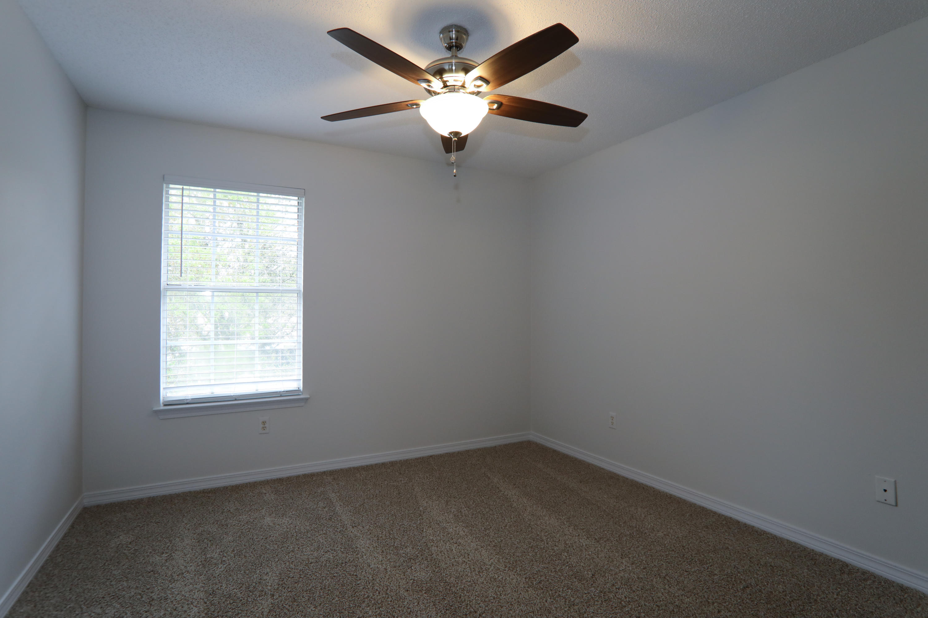 IVALEA GARDENS - Residential