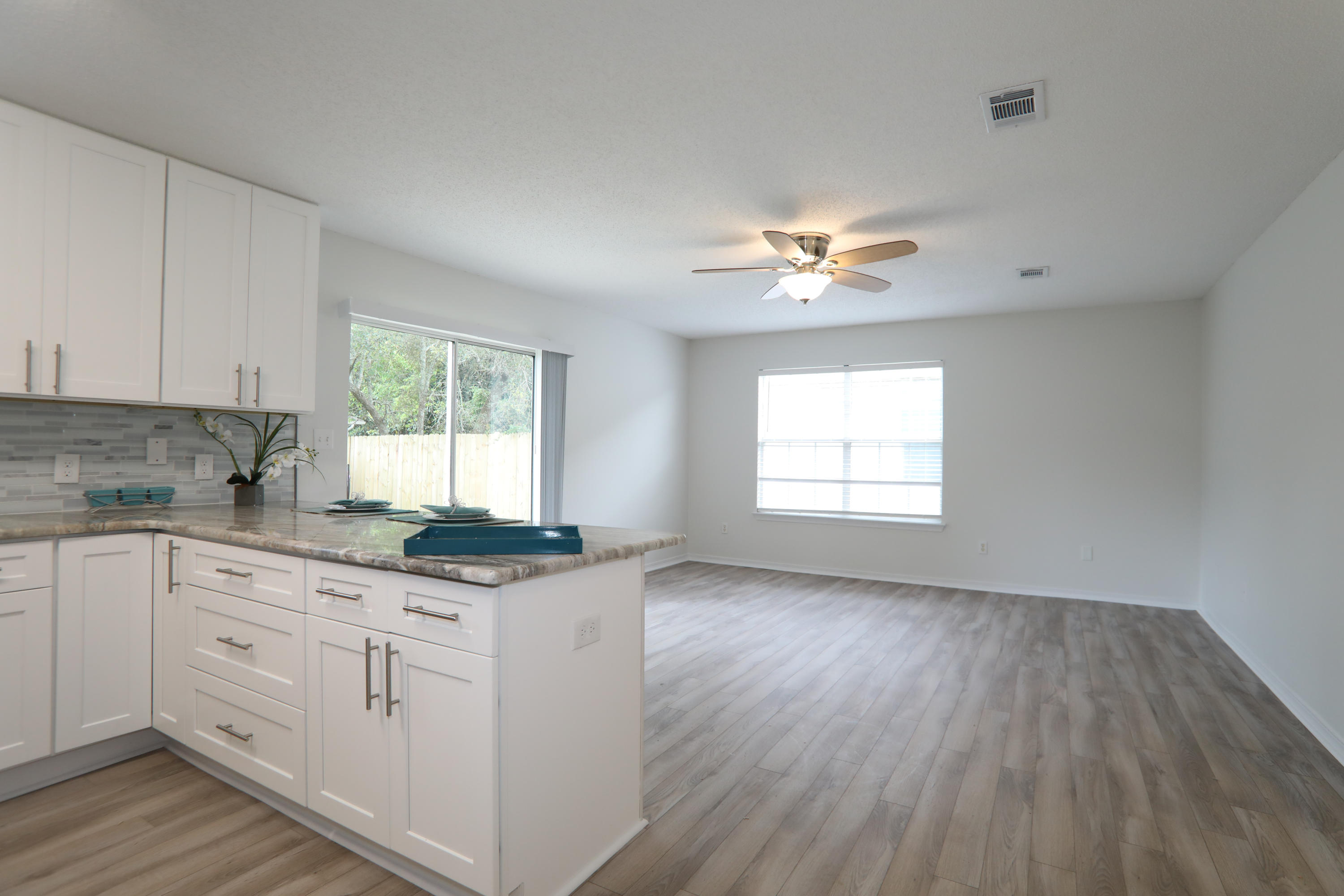 IVALEA GARDENS - Residential