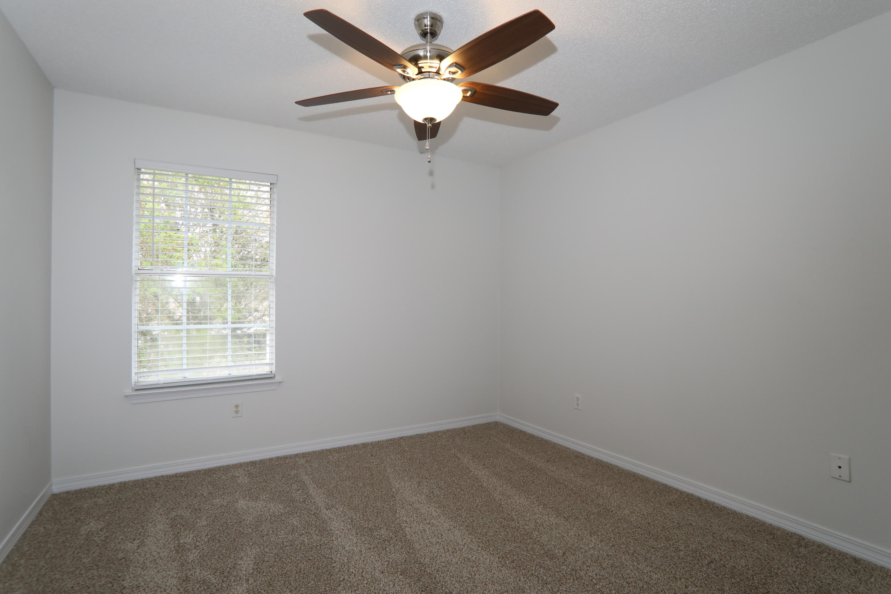 IVALEA GARDENS - Residential