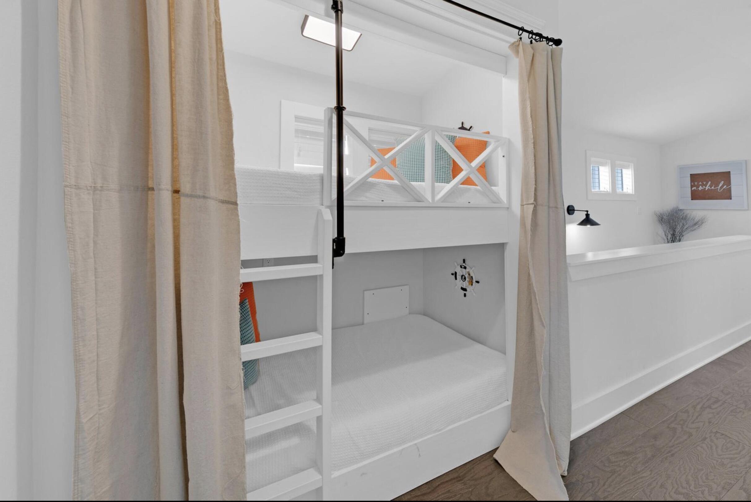 HIGHLAND PARKS - Residential