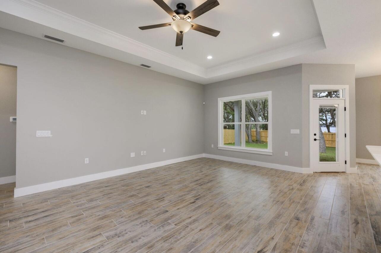 VALPARAISO PLAT 06 - Residential Lease