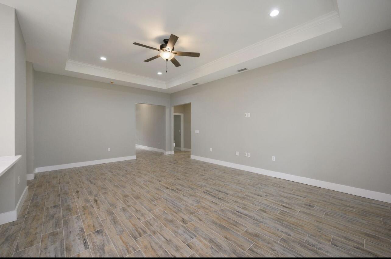 VALPARAISO PLAT 06 - Residential Lease