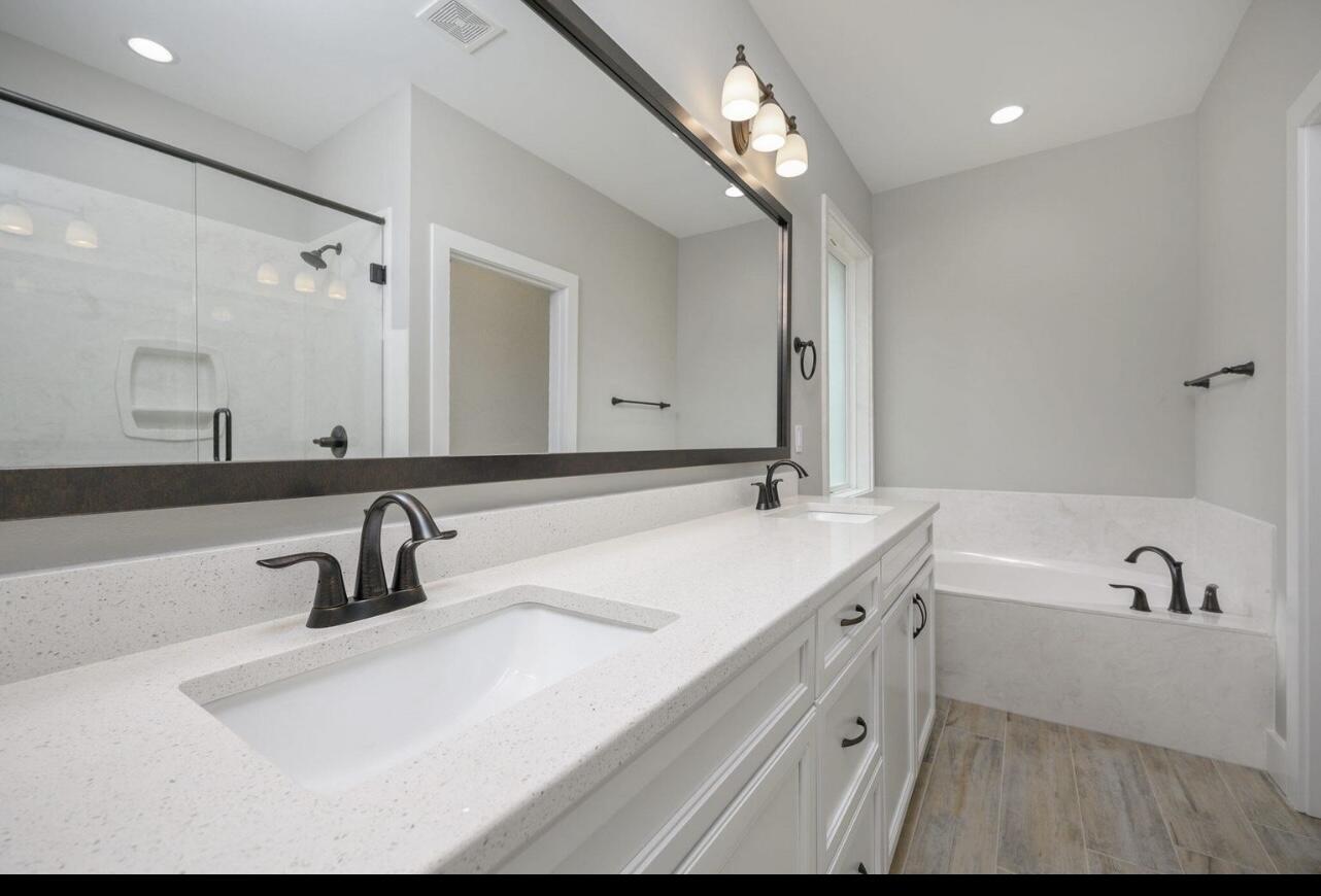 VALPARAISO PLAT 06 - Residential Lease