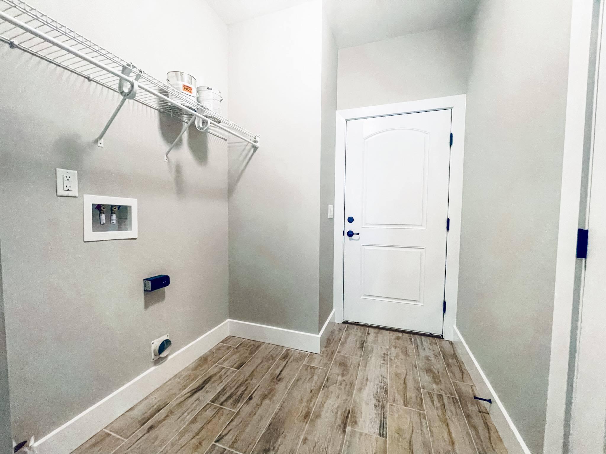 VALPARAISO PLAT 06 - Residential Lease