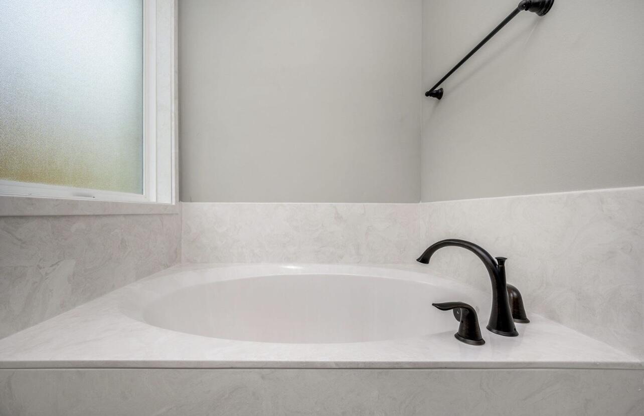 VALPARAISO PLAT 06 - Residential Lease