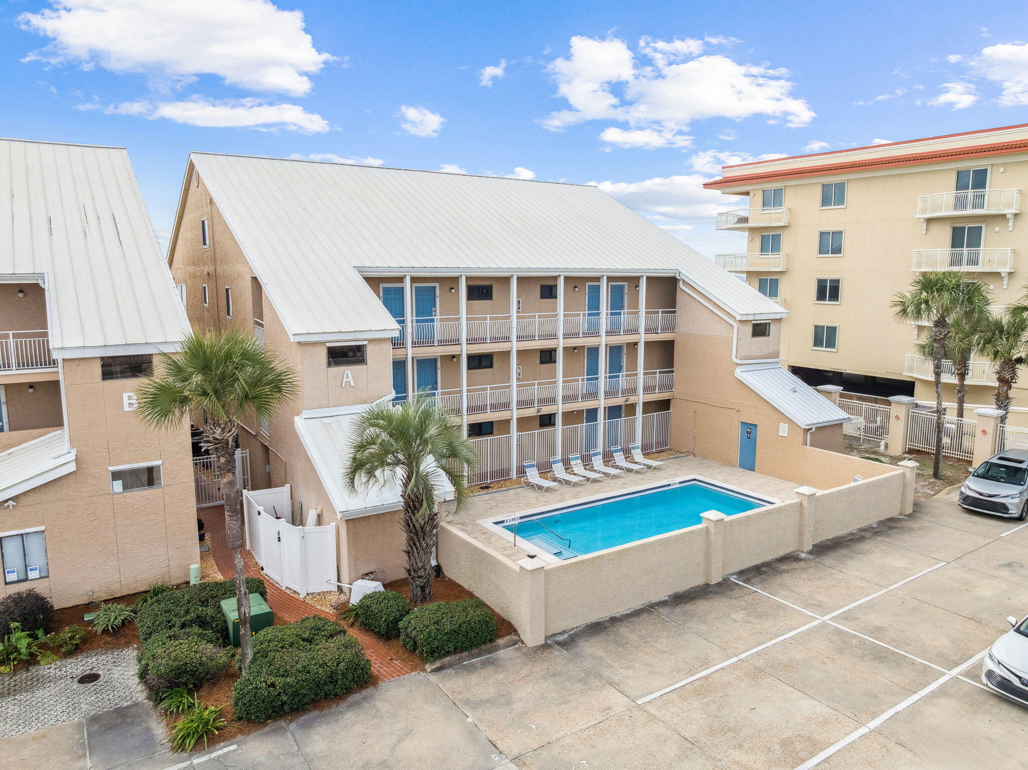 CRYSTAL VILLAS CONDO - Residential