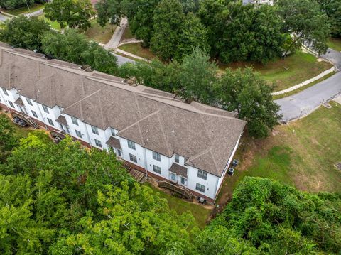 A home in Niceville