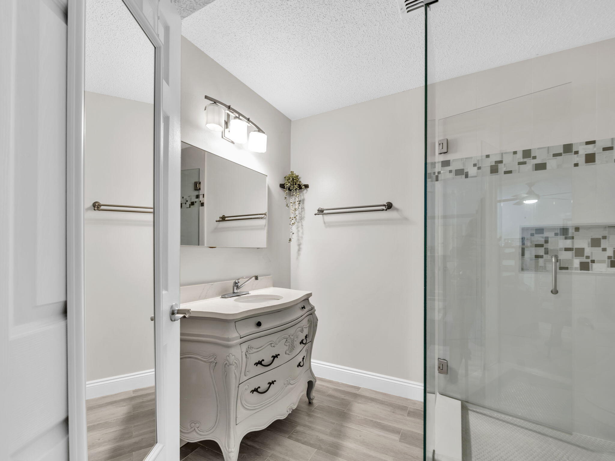 VICTORIA PK/QUAIL RN - Residential Lease