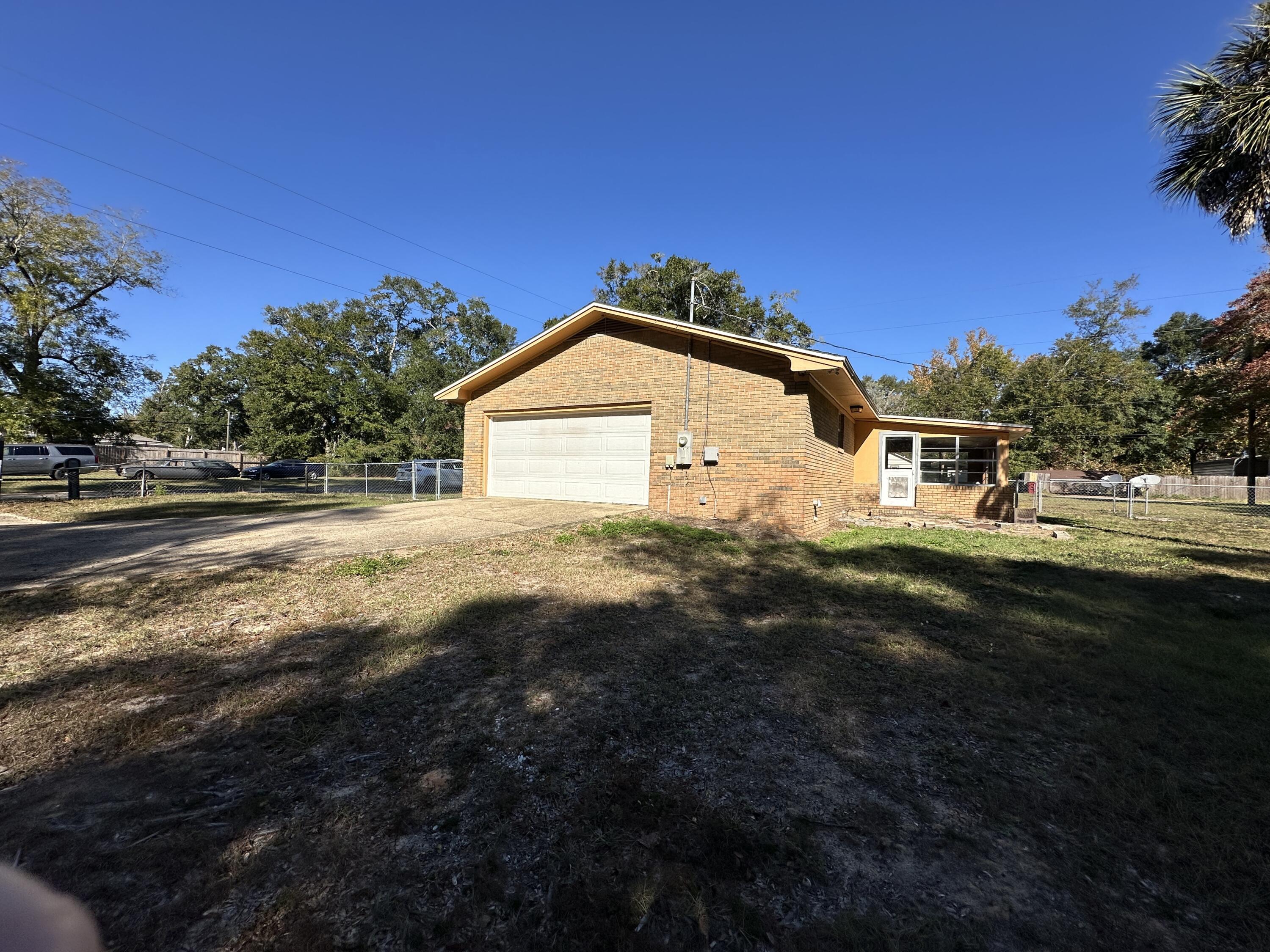 CRESTVIEW - Residential Lease