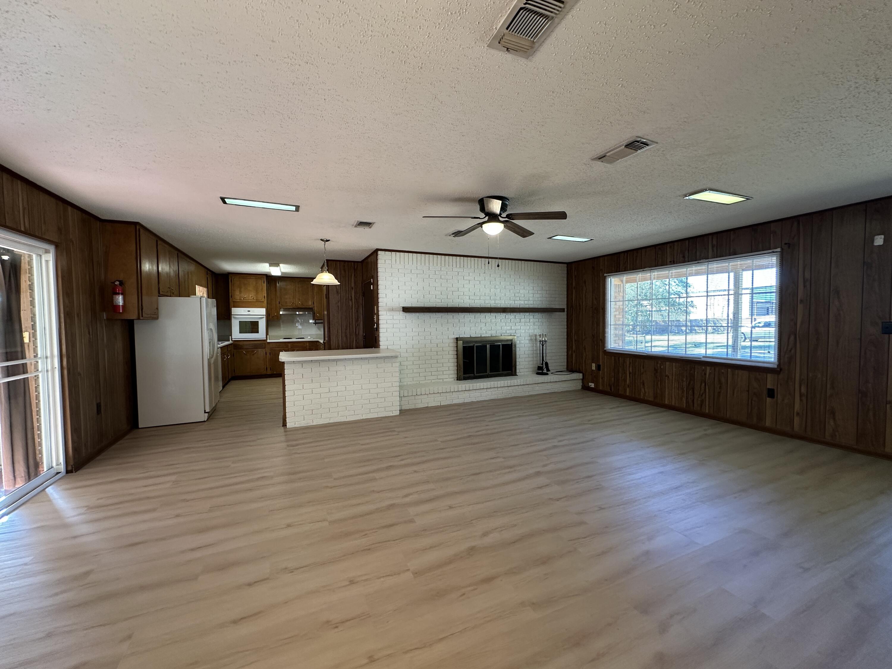 CRESTVIEW - Residential Lease