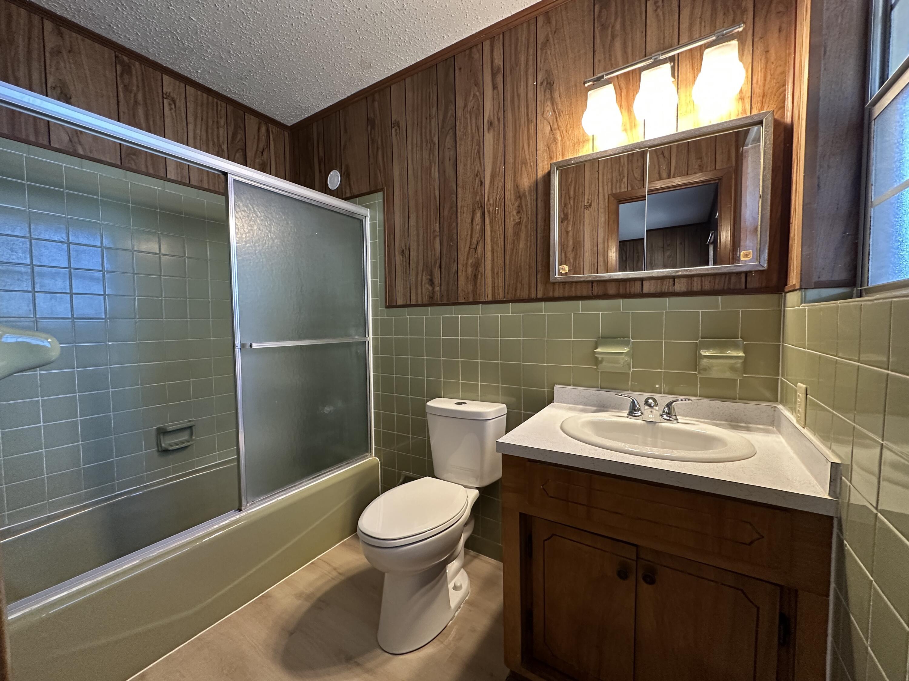 CRESTVIEW - Residential Lease