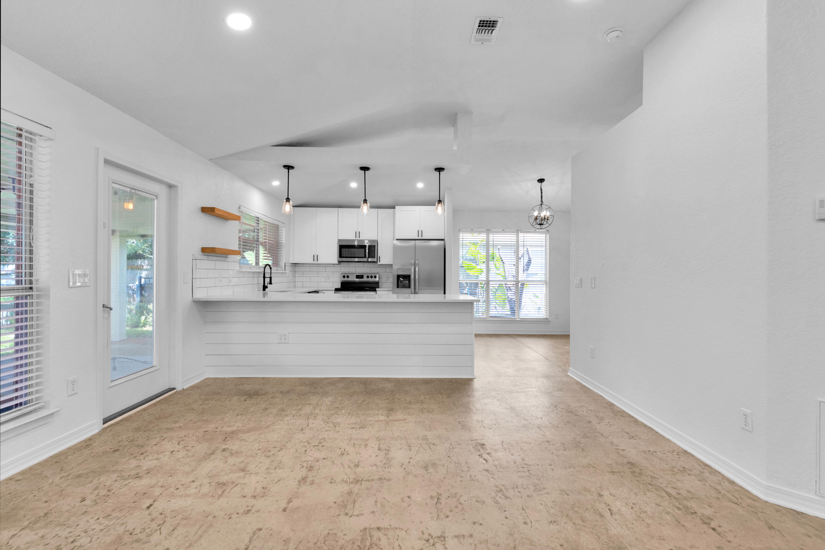 SHADOW LAKES - Residential