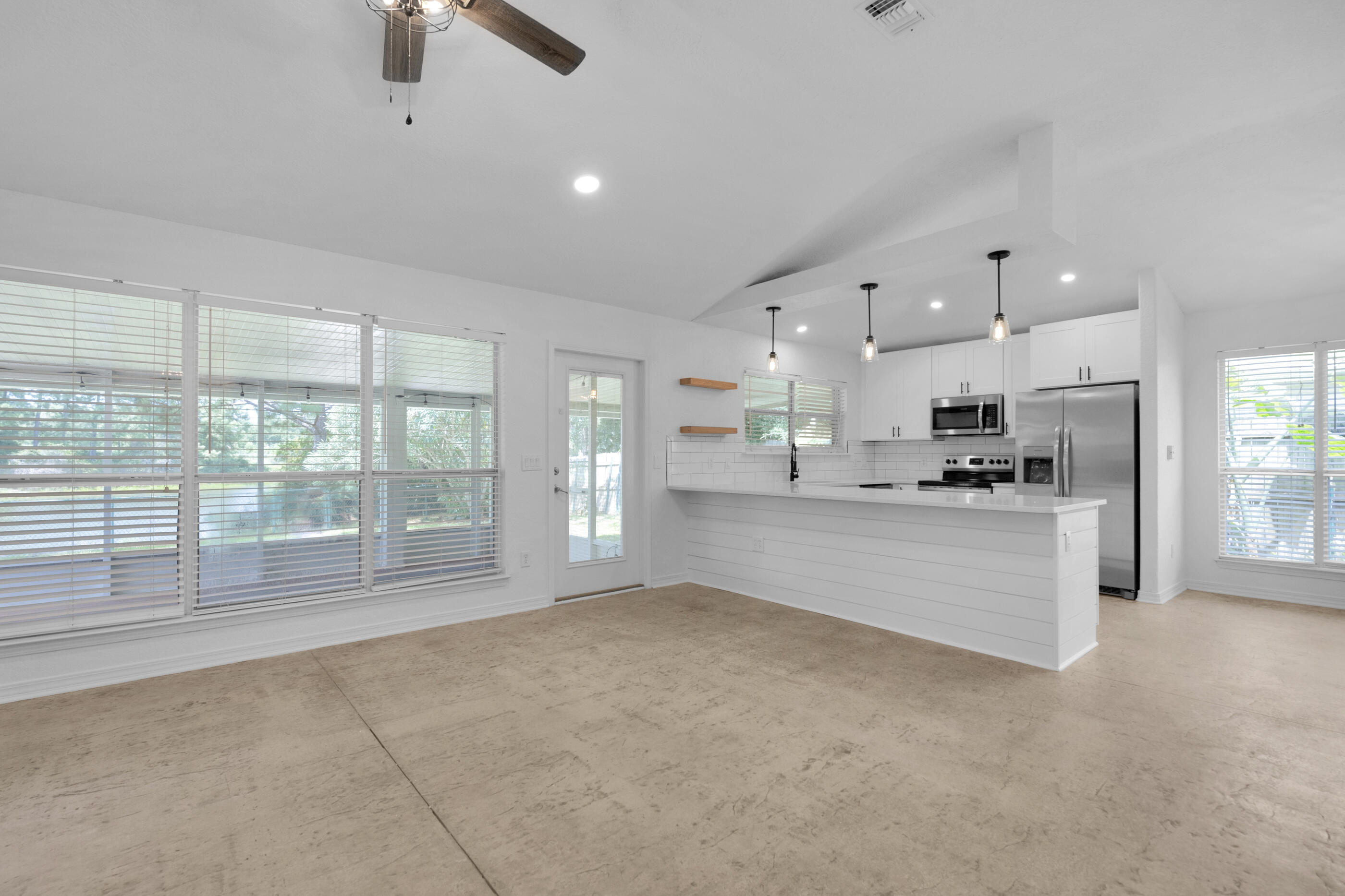 SHADOW LAKES - Residential