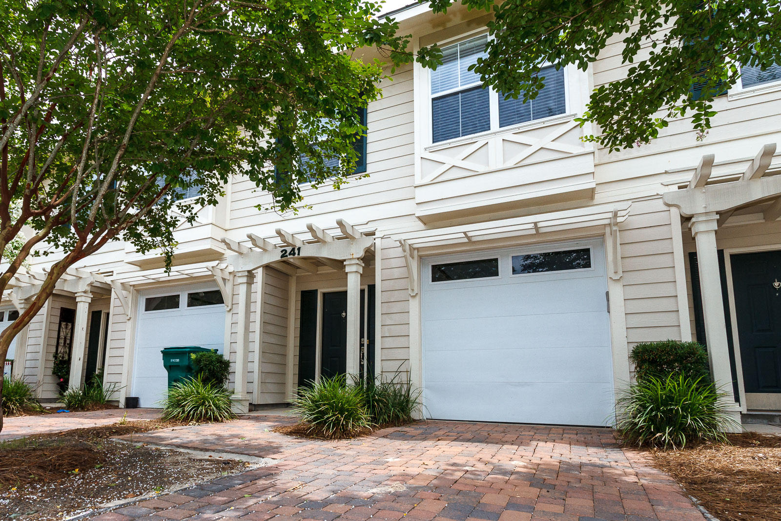 OLD BAY T/H - Residential