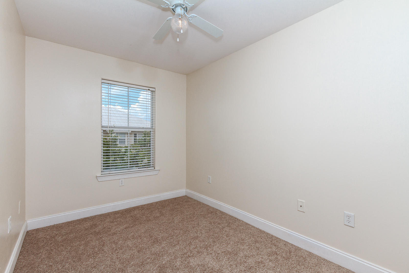 OLD BAY T/H - Residential