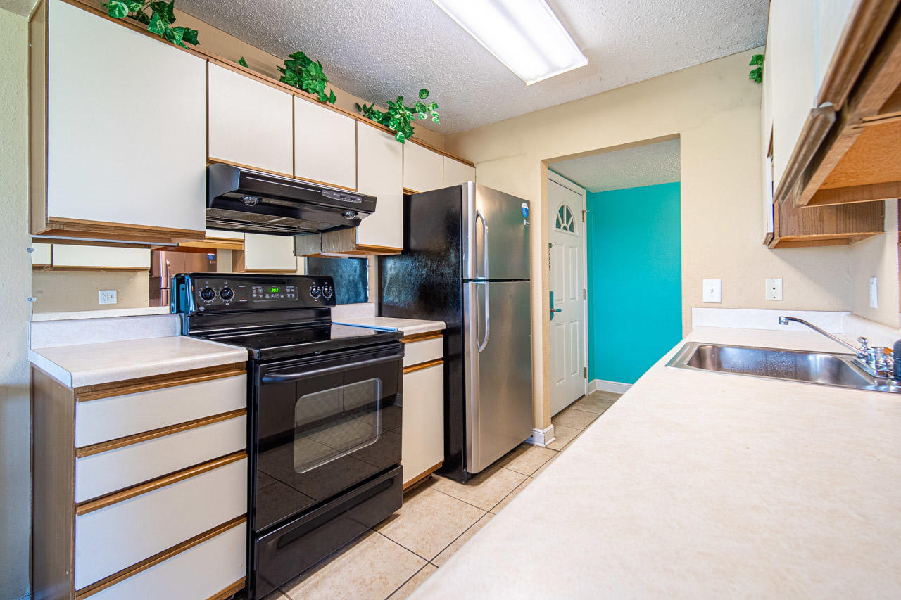 SEASCAPE CONDO GARDEN VILLA - Residential