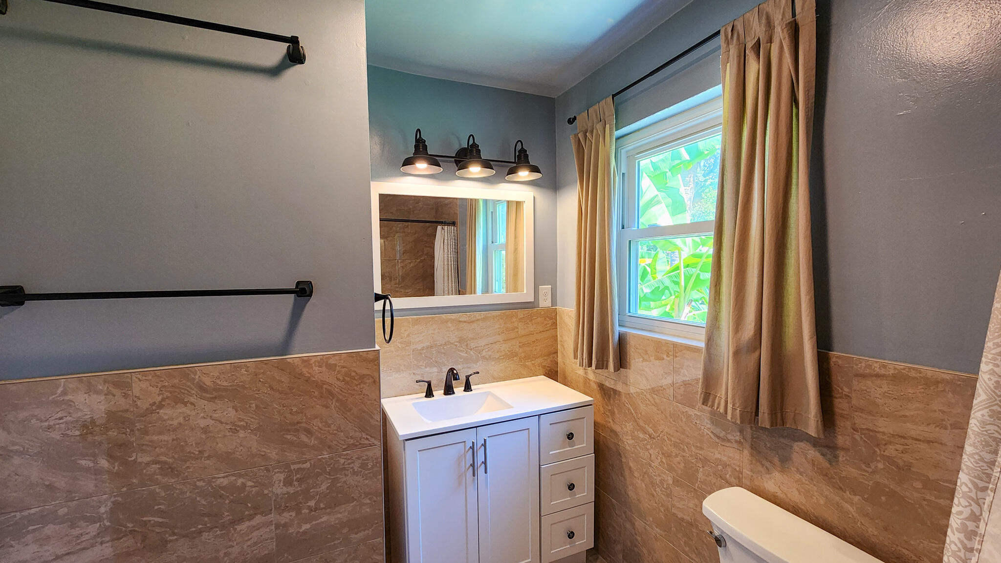 ELLIOTTS POINT 7TH ADDN - Residential